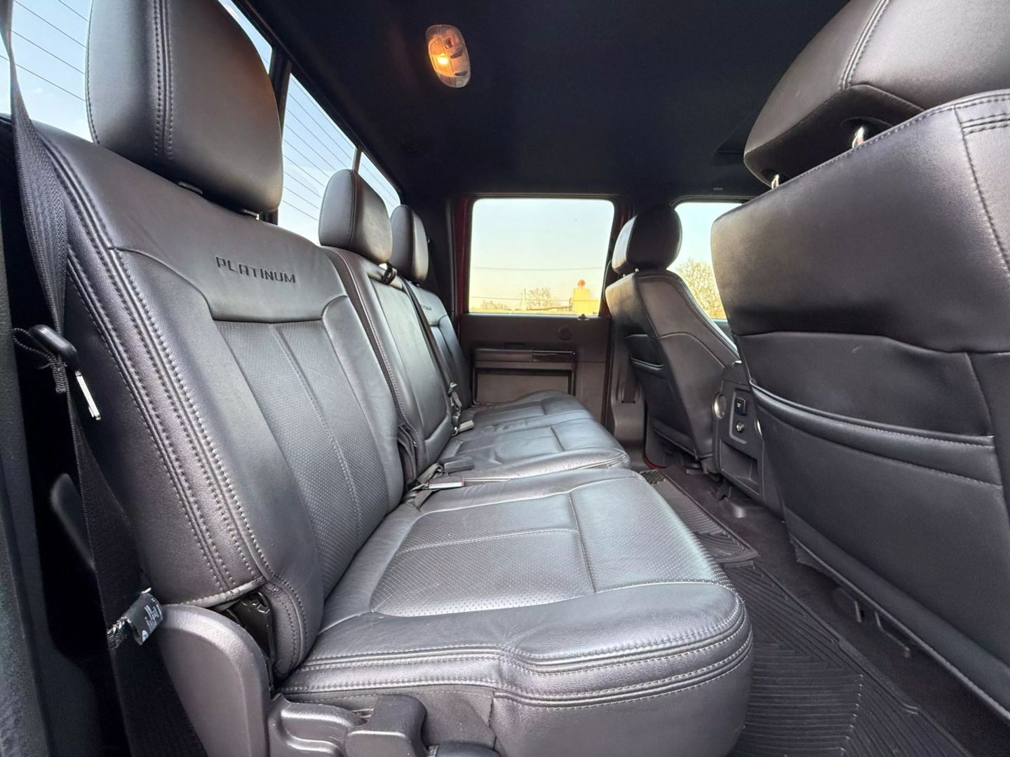 2016 Ford F250 Super Duty Crew Cab - Image 19
