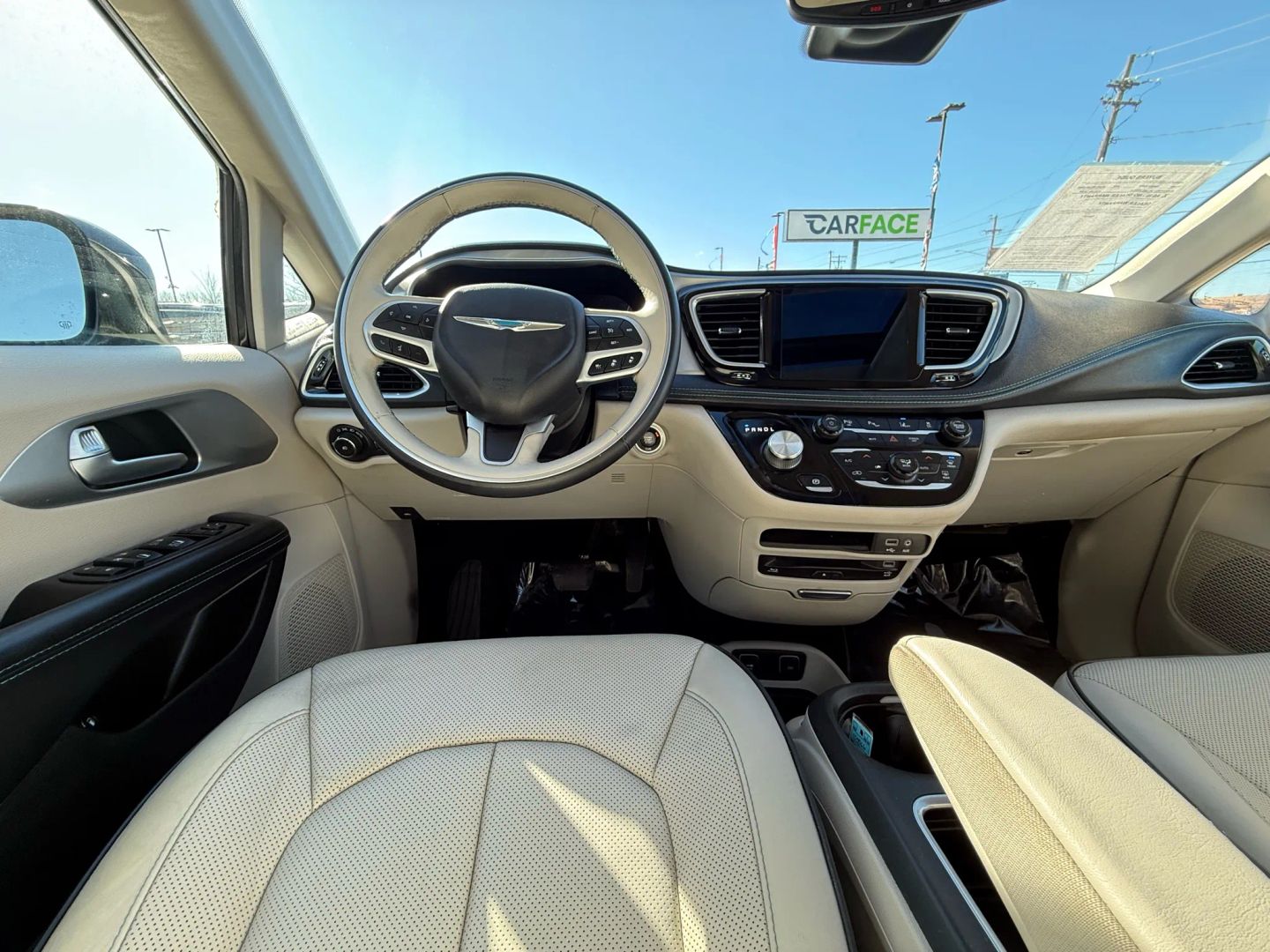 2018 Chrysler Pacifica Hybrid - Image 36