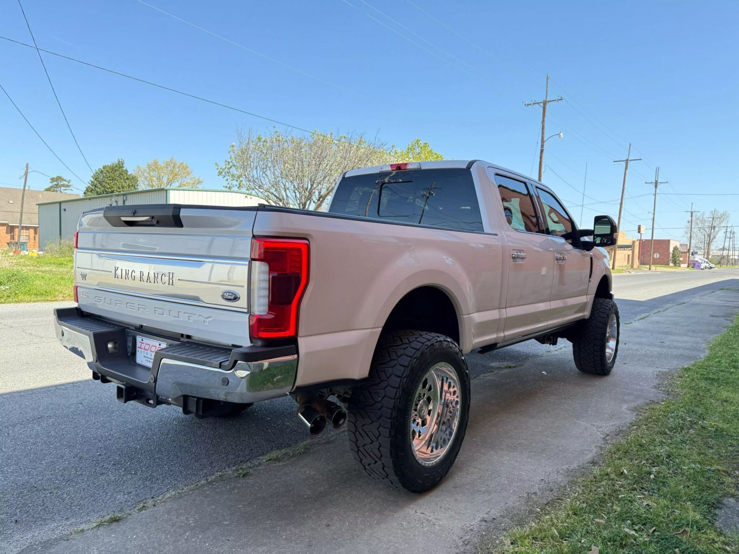 2018 Ford F250 Super Duty Crew Cab - Image 5