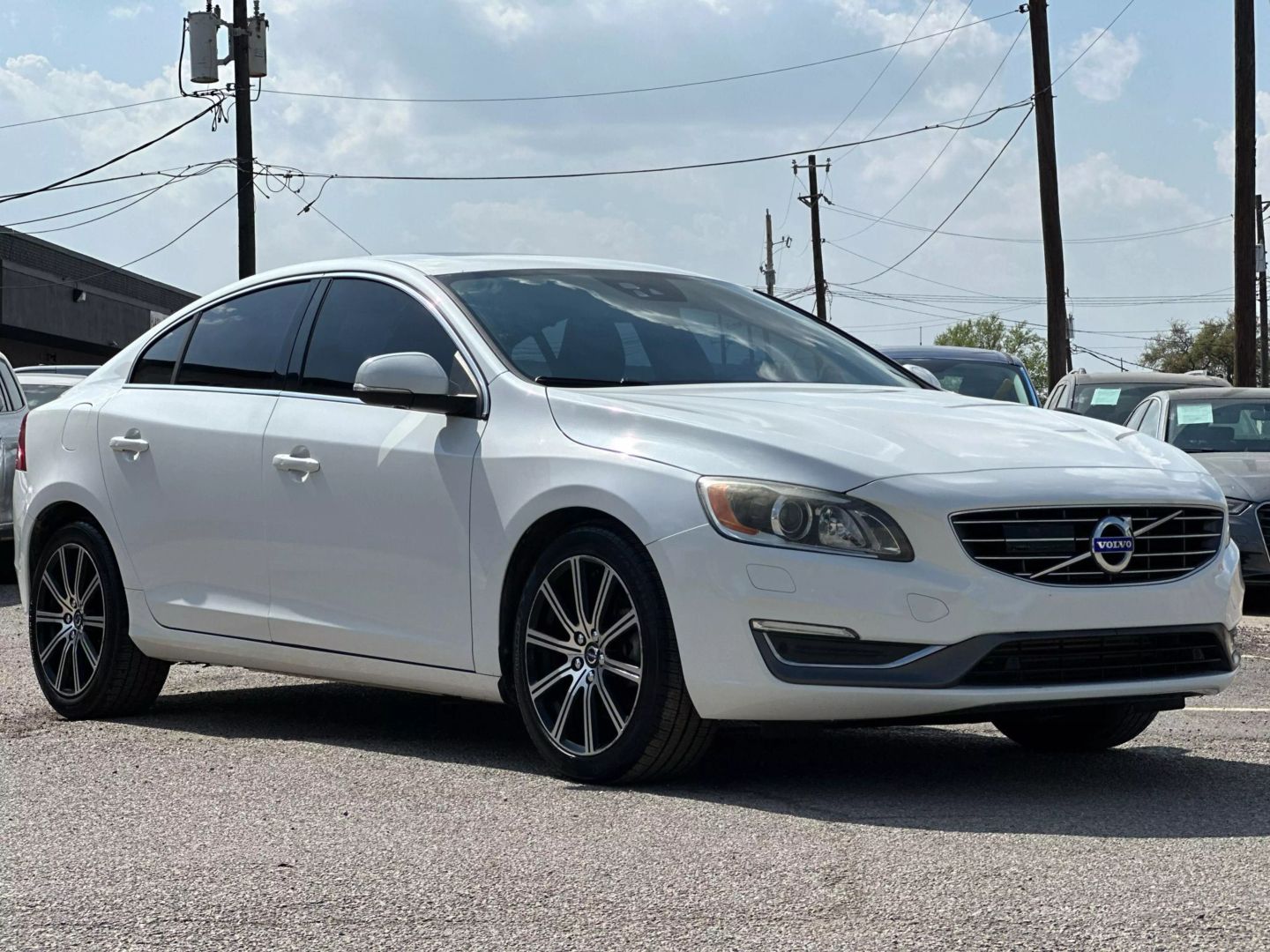 2017 Volvo S60 - Image 9