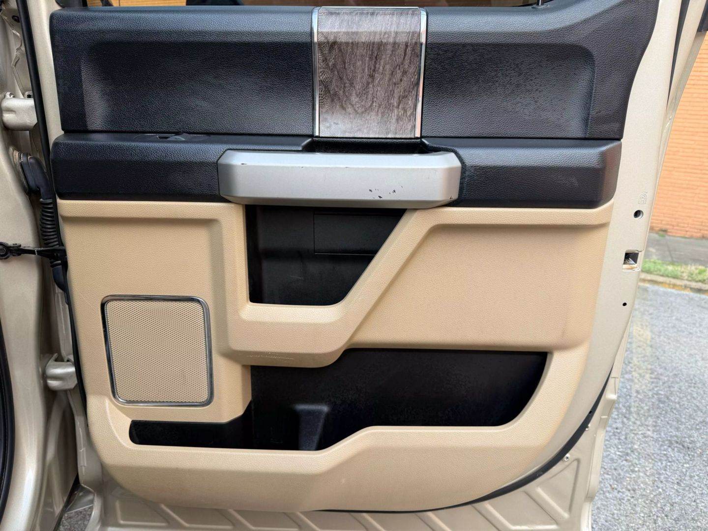 2018 Ford F250 Super Duty Crew Cab - Image 19
