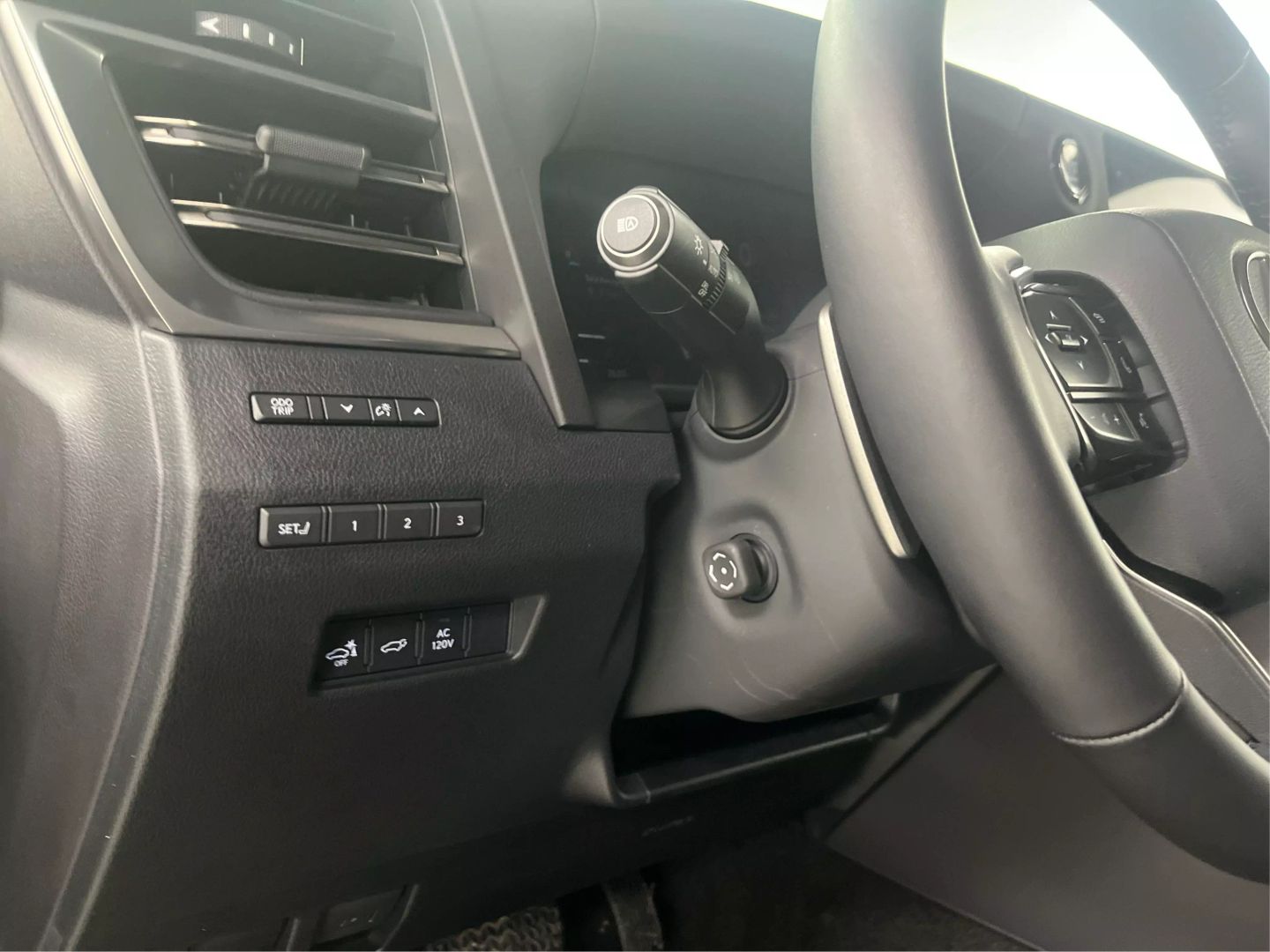2024 Lexus Gx - Image 19