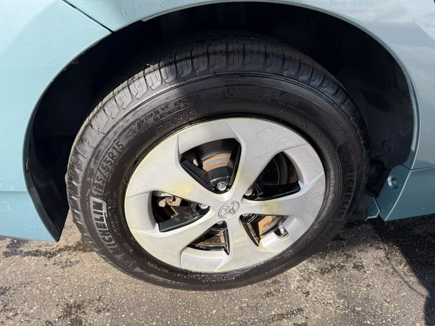 2013 Toyota Prius - Image 44