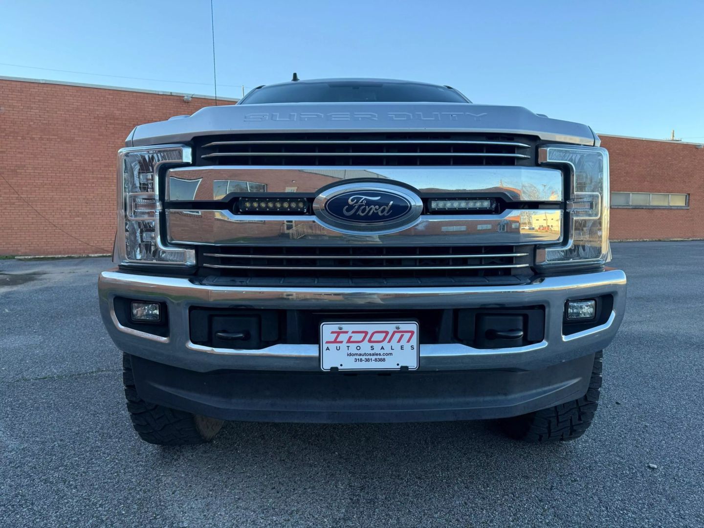 2019 Ford F250 Super Duty Crew Cab - Image 9