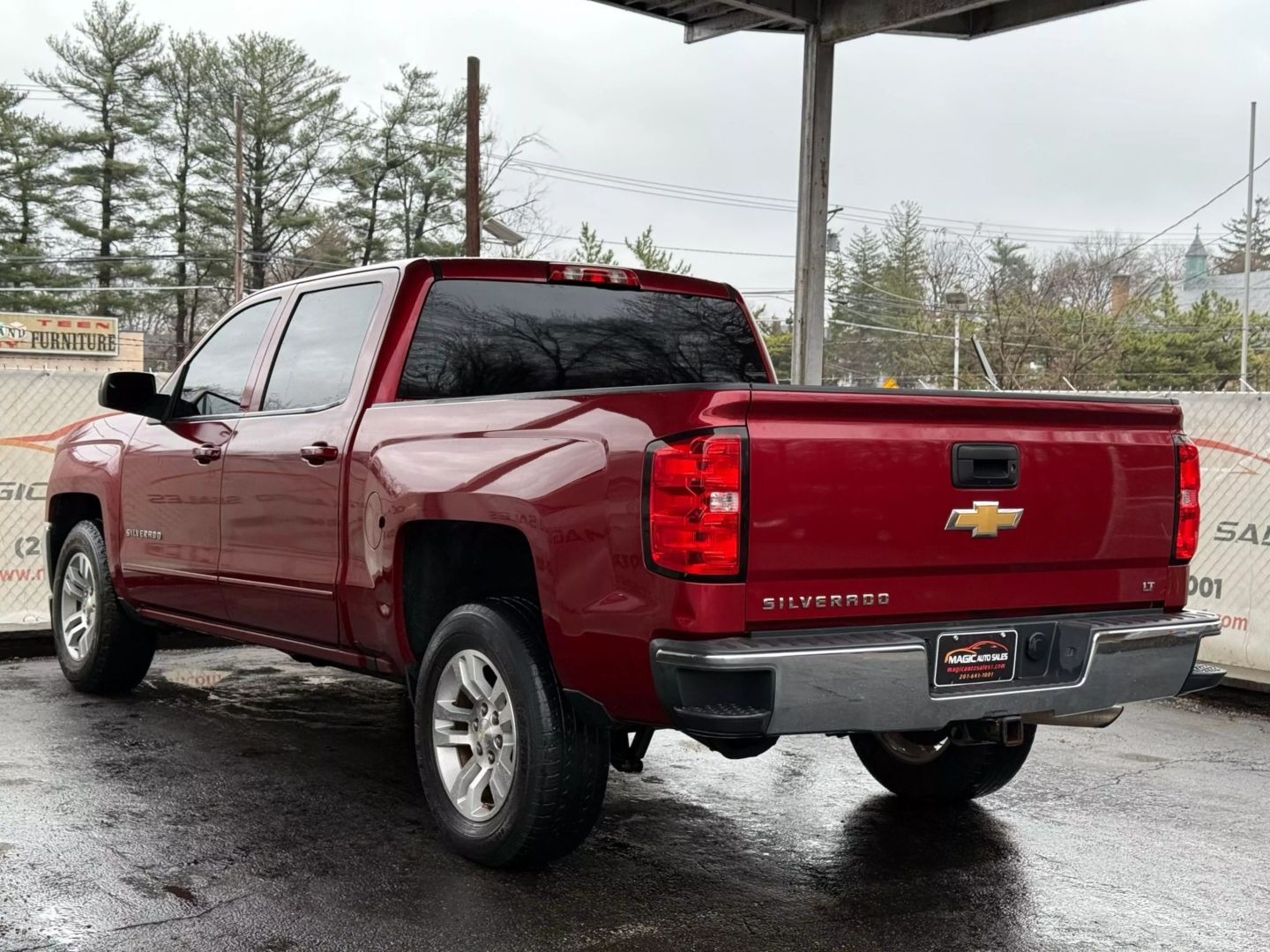 2018 Chevrolet Silverado 1500 Crew Cab - Image 9