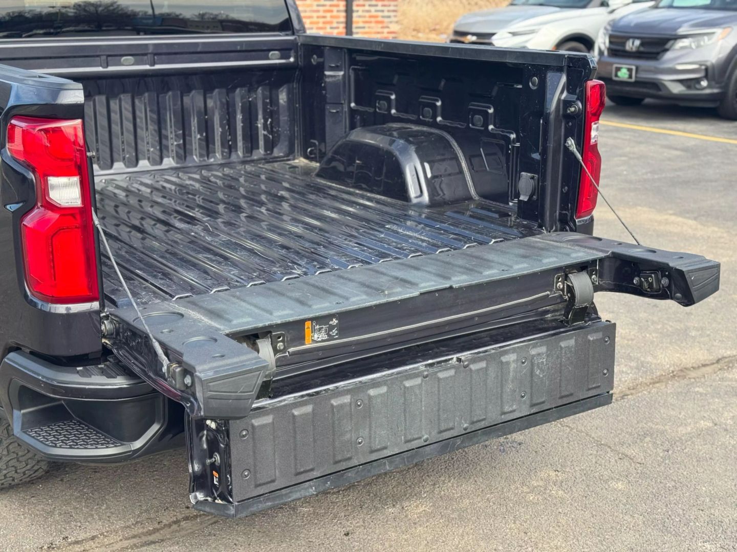 2022 Chevrolet Silverado 1500 Crew Cab - Image 16