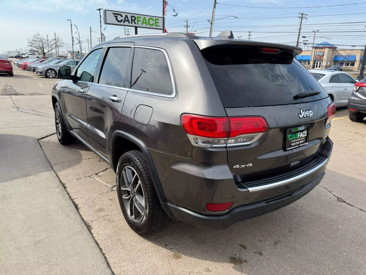 2019 Jeep Grand Cherokee - Image 8