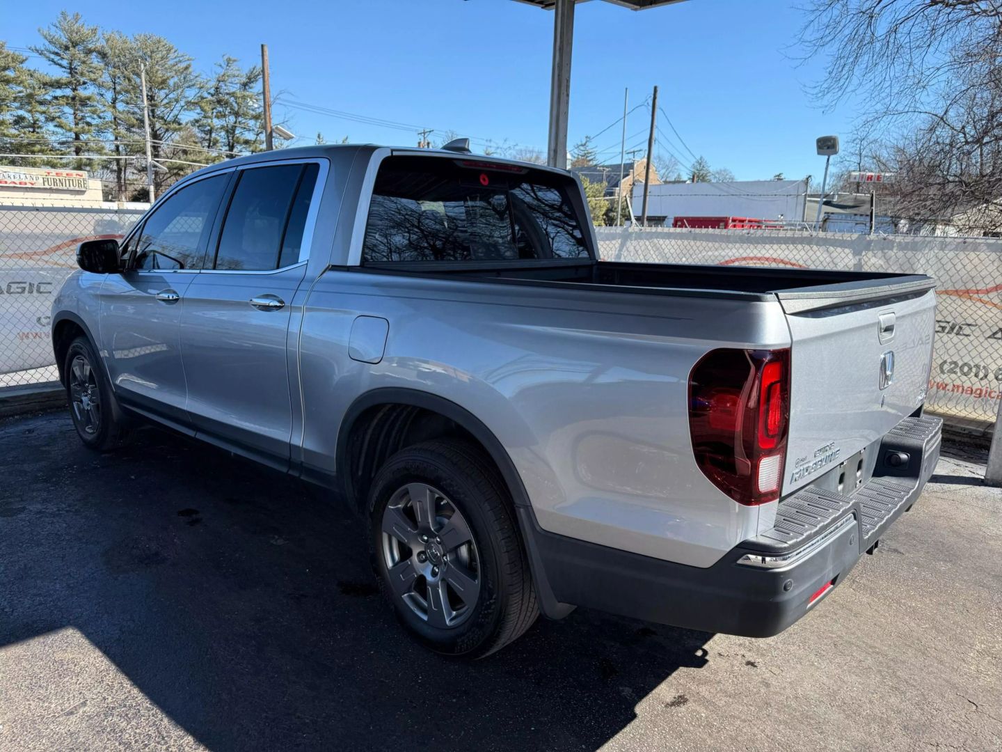 2020 Honda Ridgeline - Image 12