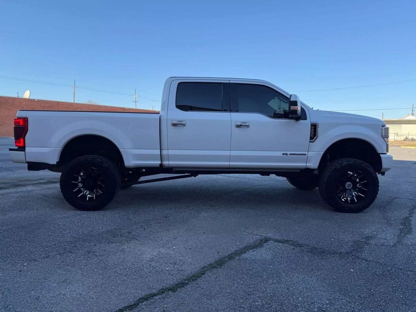 2020 Ford F250 Super Duty Crew Cab - Image 7