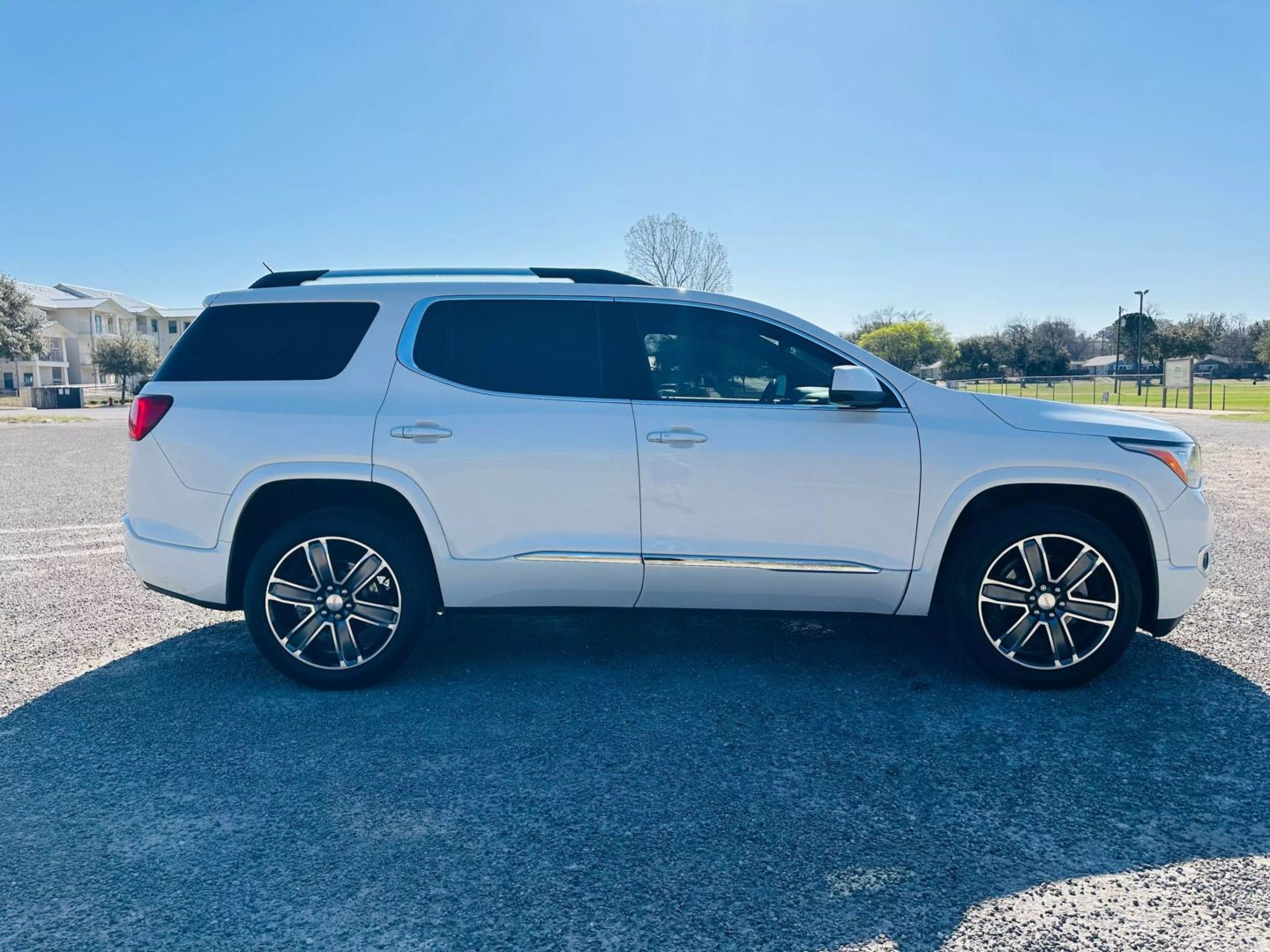 2017 Gmc Acadia - Image 5