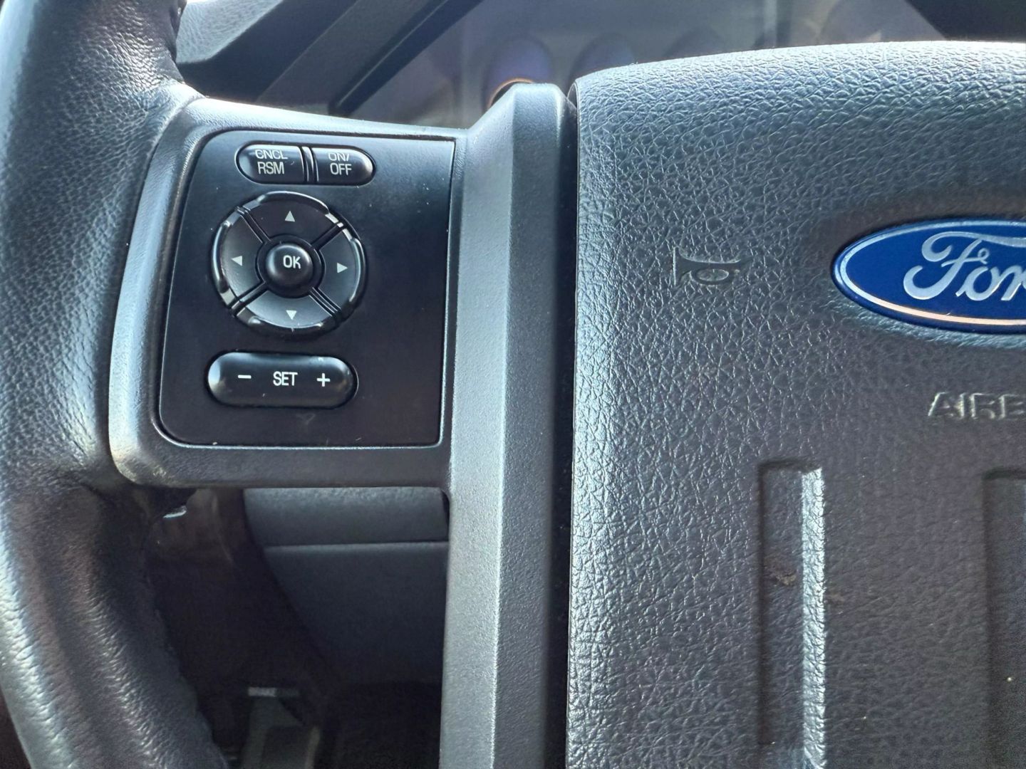 2016 Ford F250 Super Duty Crew Cab - Image 26