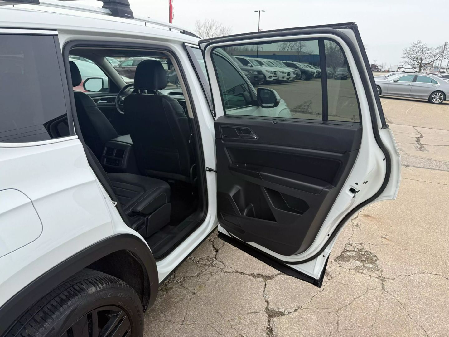 2019 Volkswagen Atlas - Image 26
