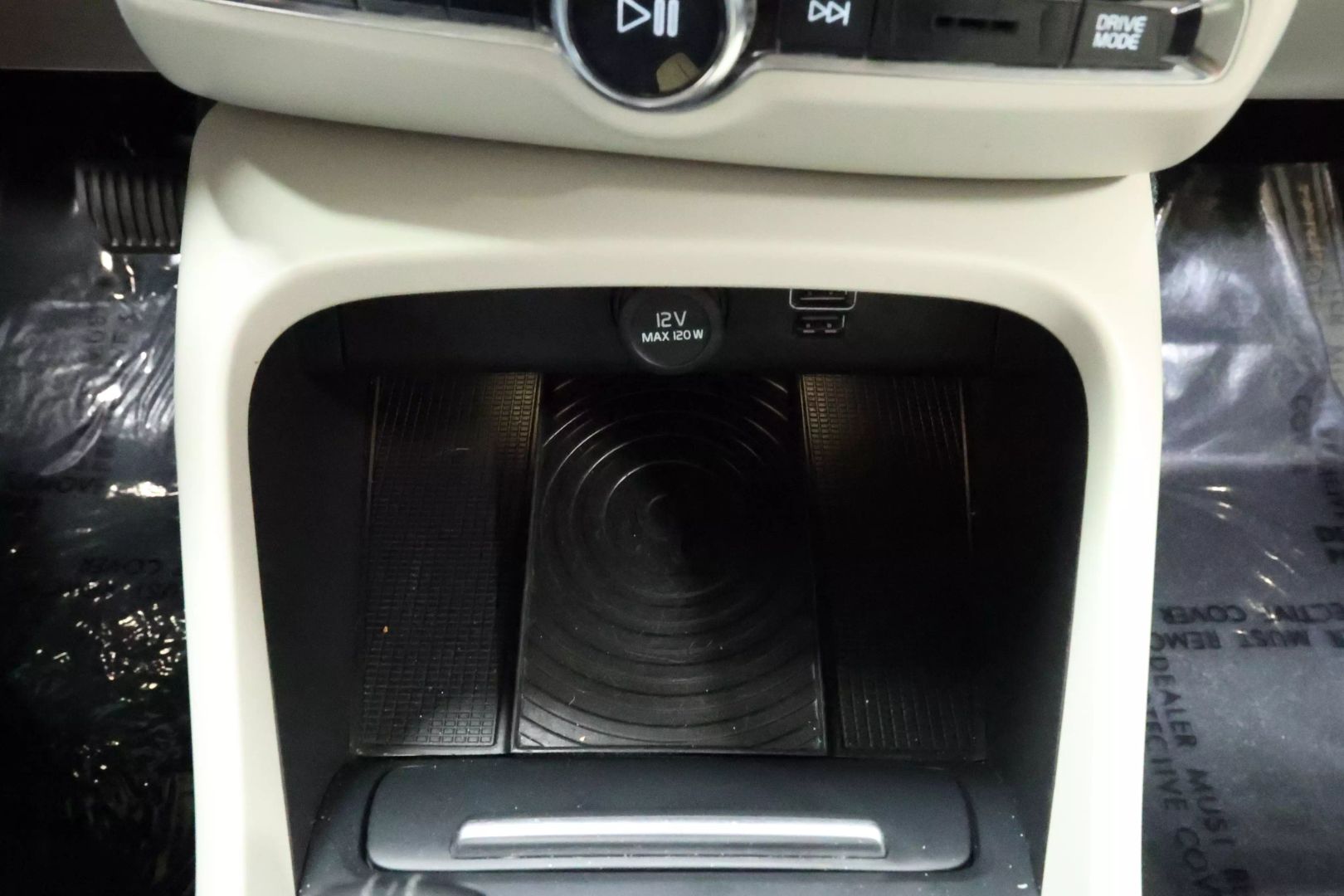 2019 Volvo Xc40 - Image 40