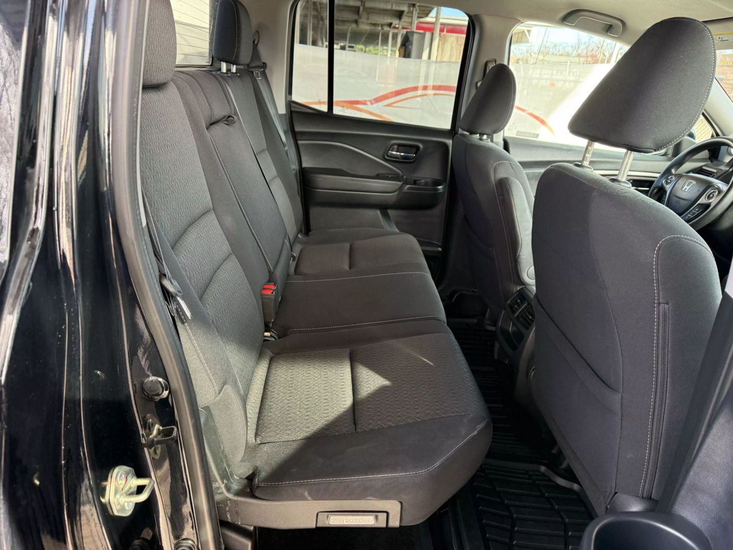 2019 Honda Ridgeline - Image 22