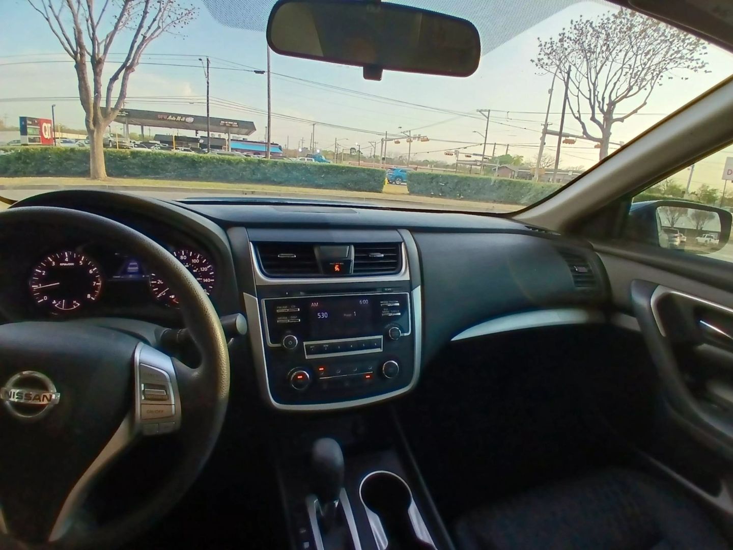 2018 Nissan Altima - Image 9