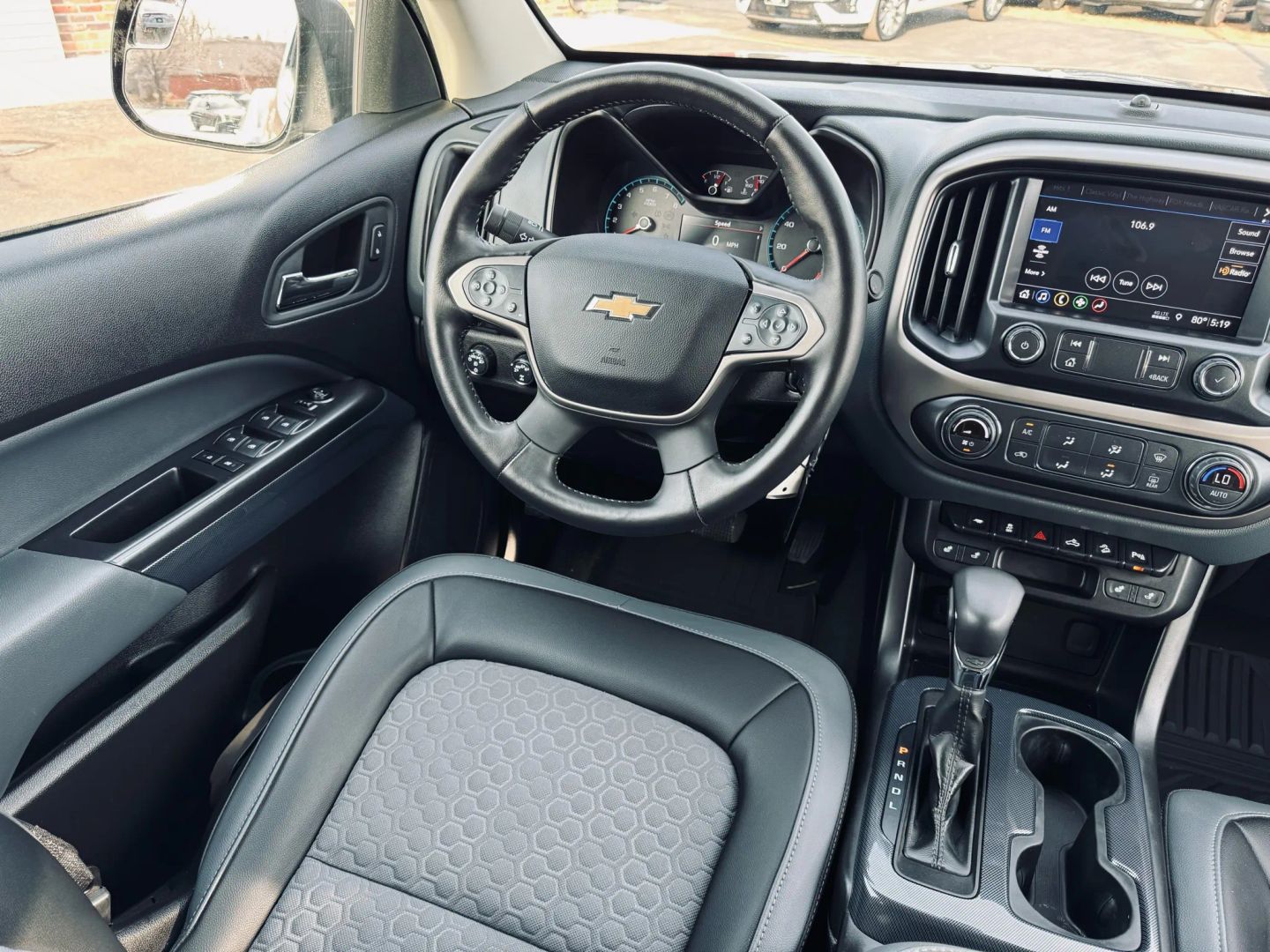 2022 Chevrolet Colorado Crew Cab - Image 17