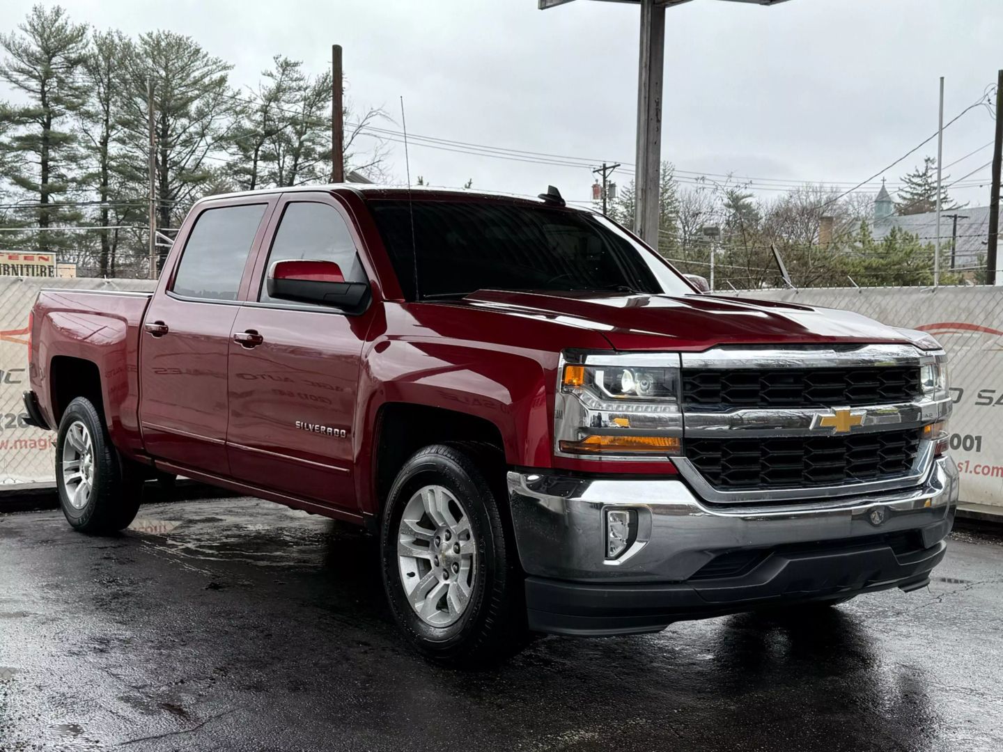 2018 Chevrolet Silverado 1500 Crew Cab - Image 6