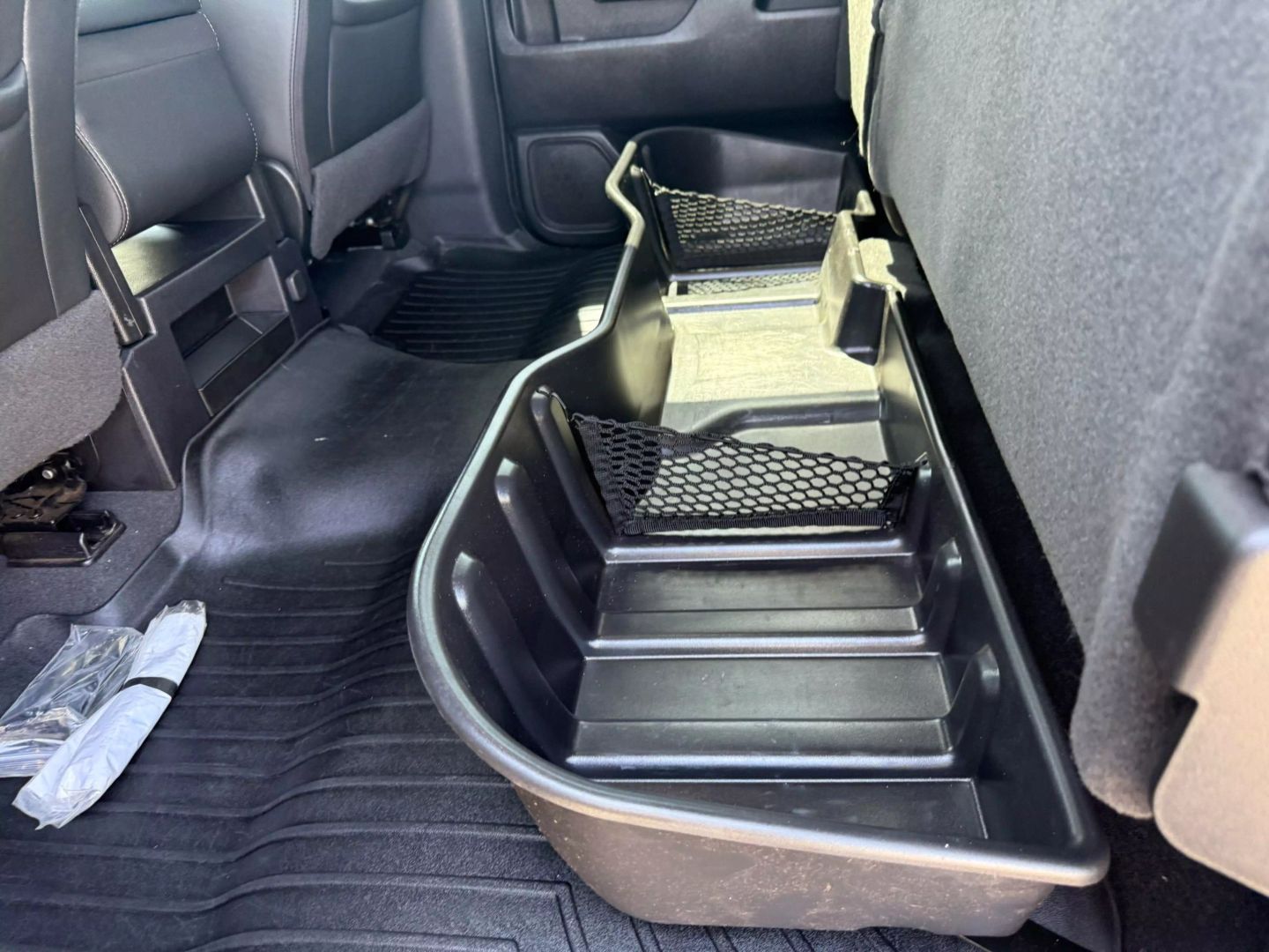 2018 Chevrolet Silverado 1500 Crew Cab - Image 23