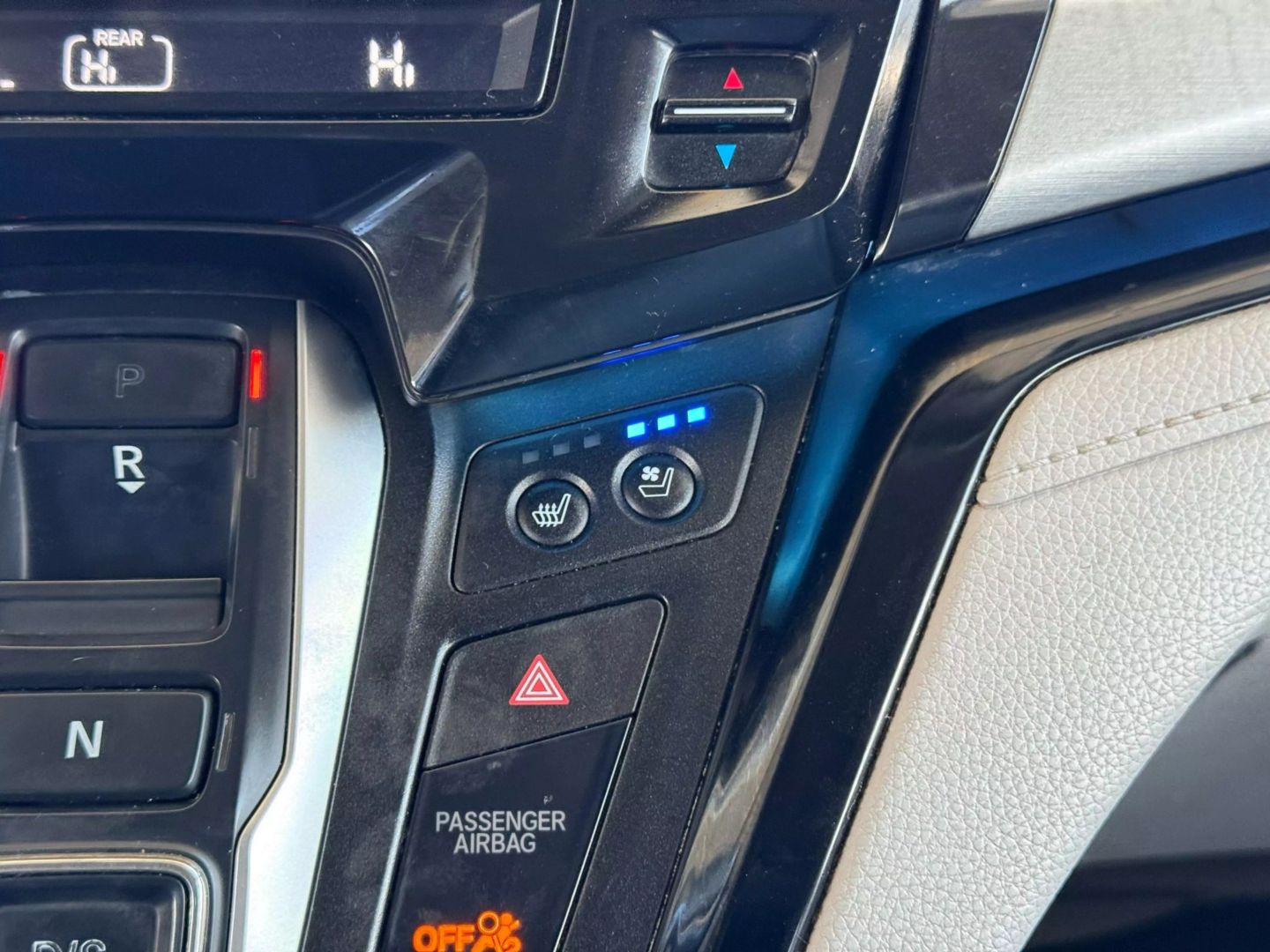 2019 Honda Odyssey - Image 32