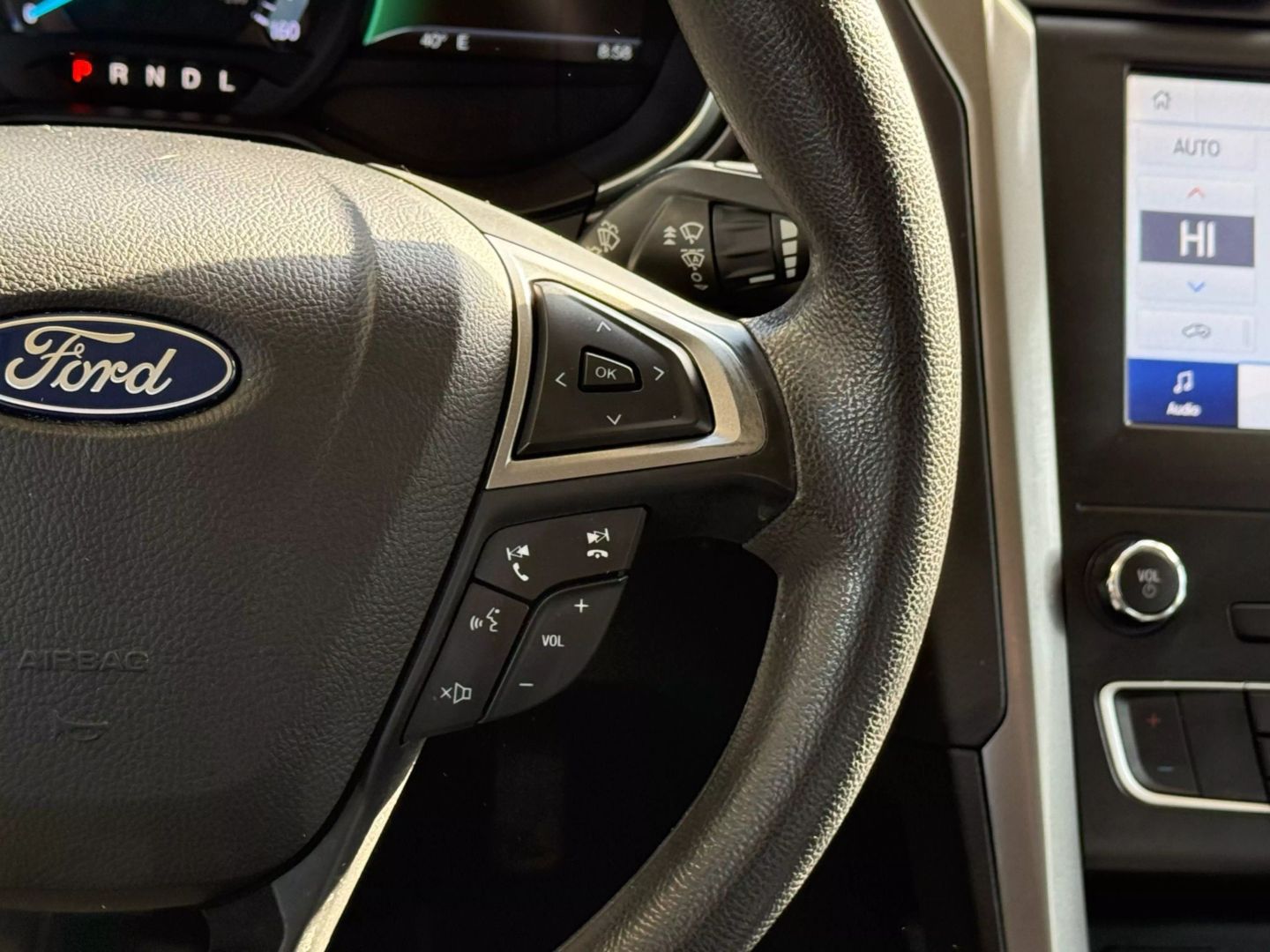 2020 Ford Fusion - Image 35