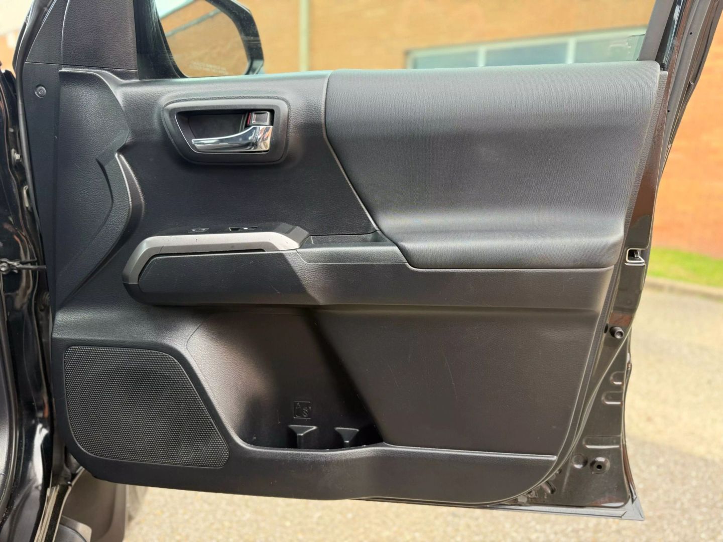 2019 Toyota Tacoma Double Cab - Image 18