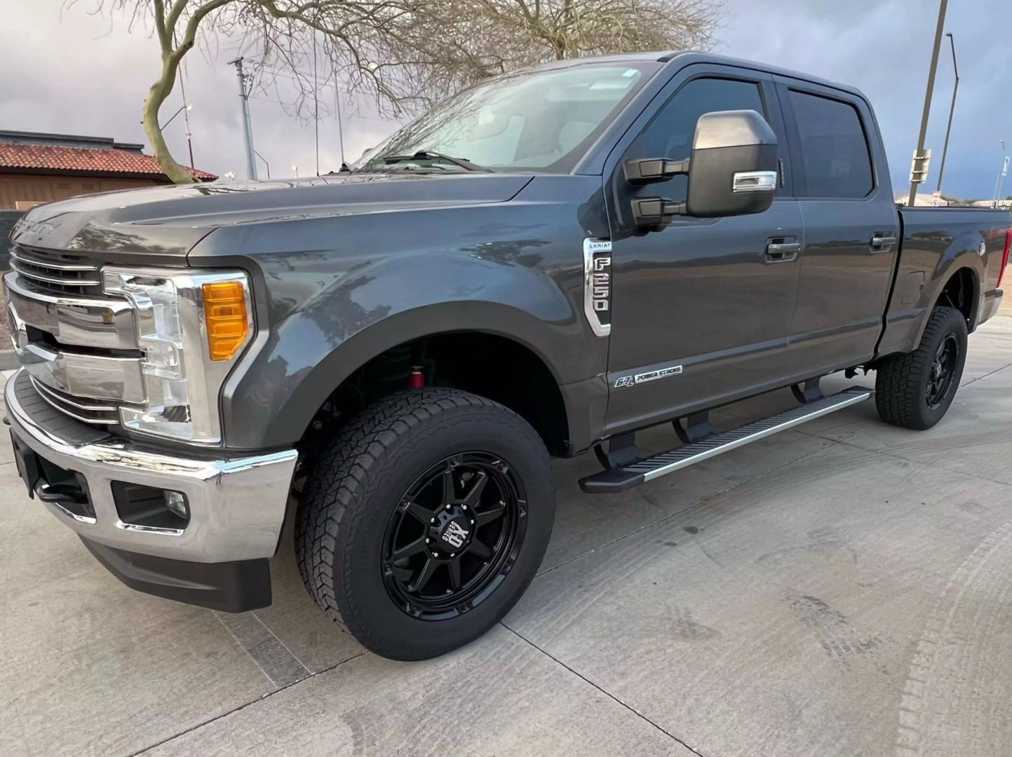 2017 Ford Super Duty F-250 Lariat