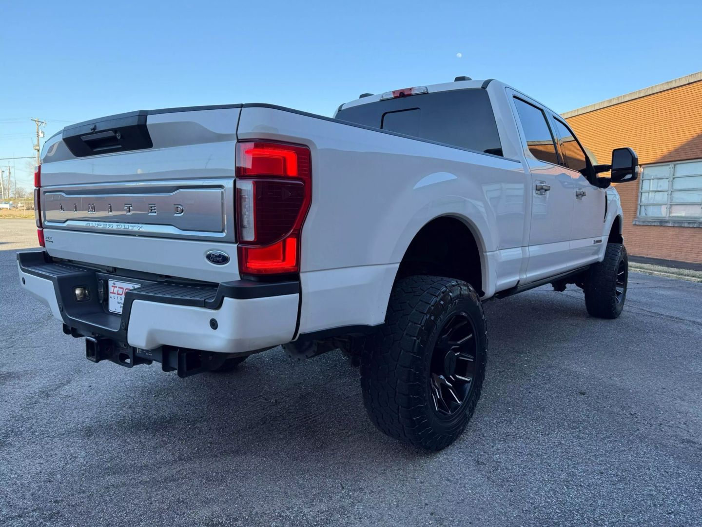 2020 Ford F250 Super Duty Crew Cab - Image 6