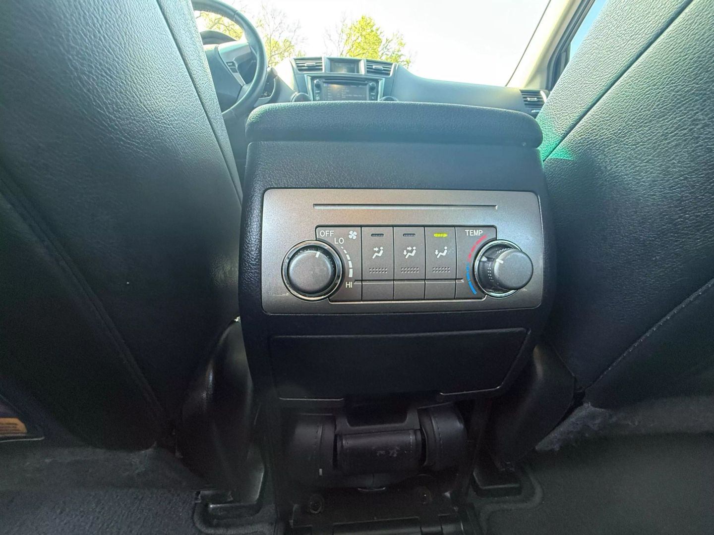2013 Toyota Highlander - Image 24