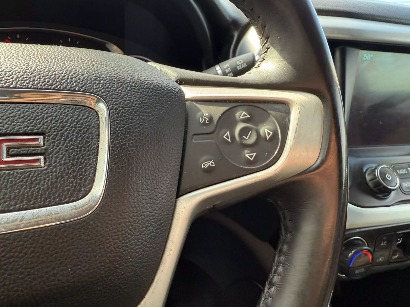 2019 Gmc Acadia - Image 32