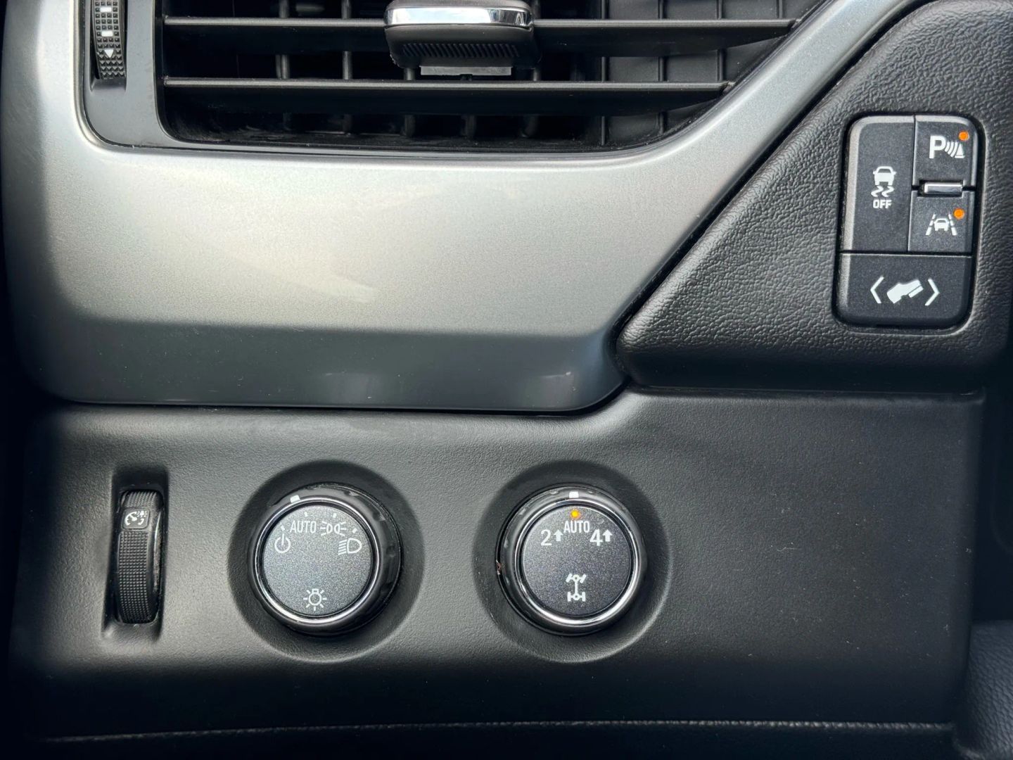 2019 Chevrolet Tahoe - Image 22