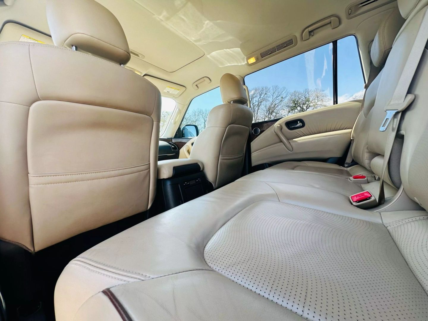 2018 Nissan Armada - Image 18