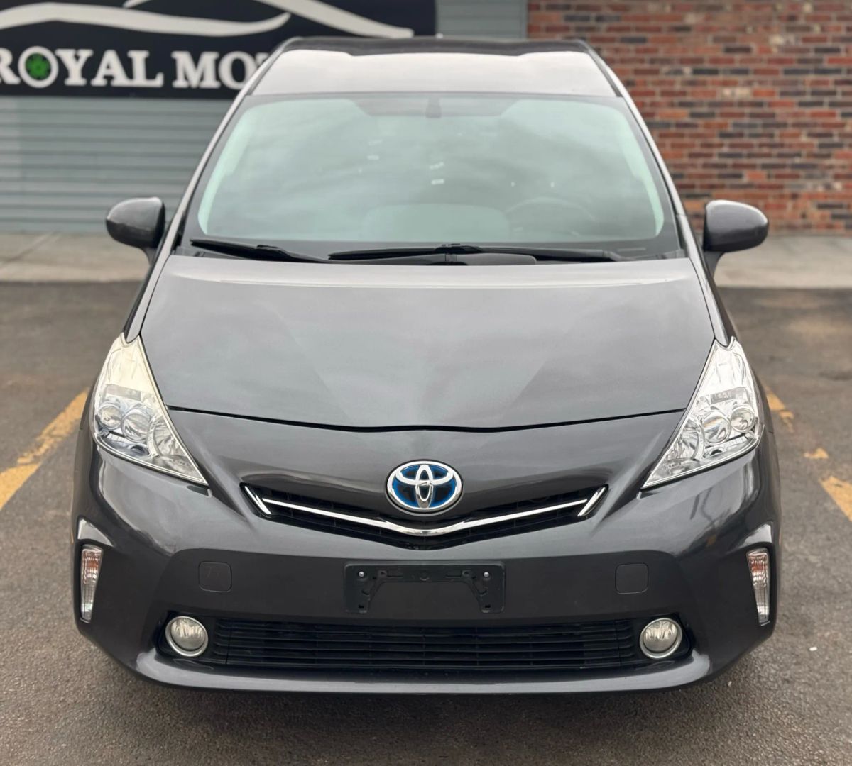 2014 Toyota Prius V - Image 4