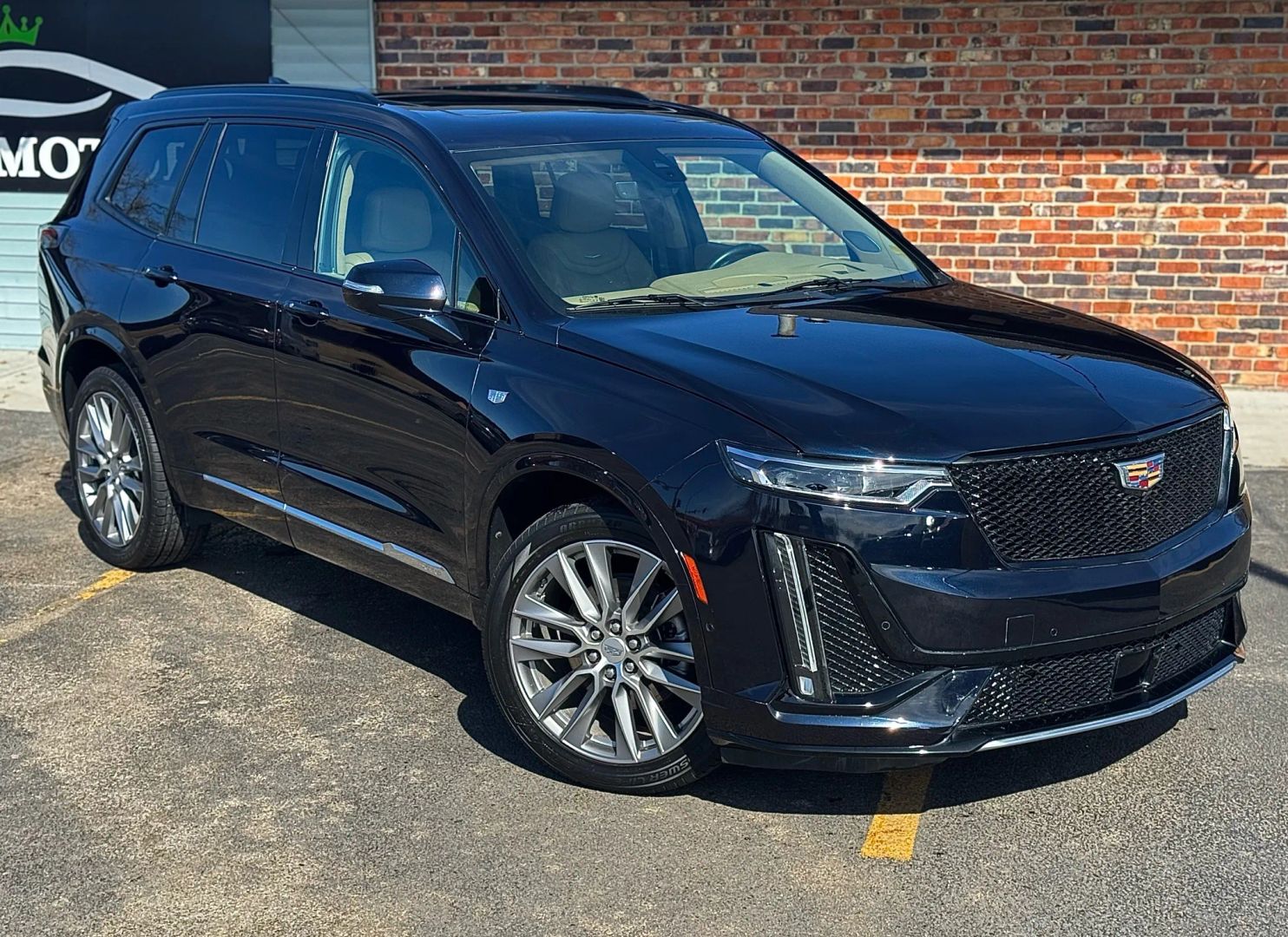2021 Cadillac Xt6 - Image 2