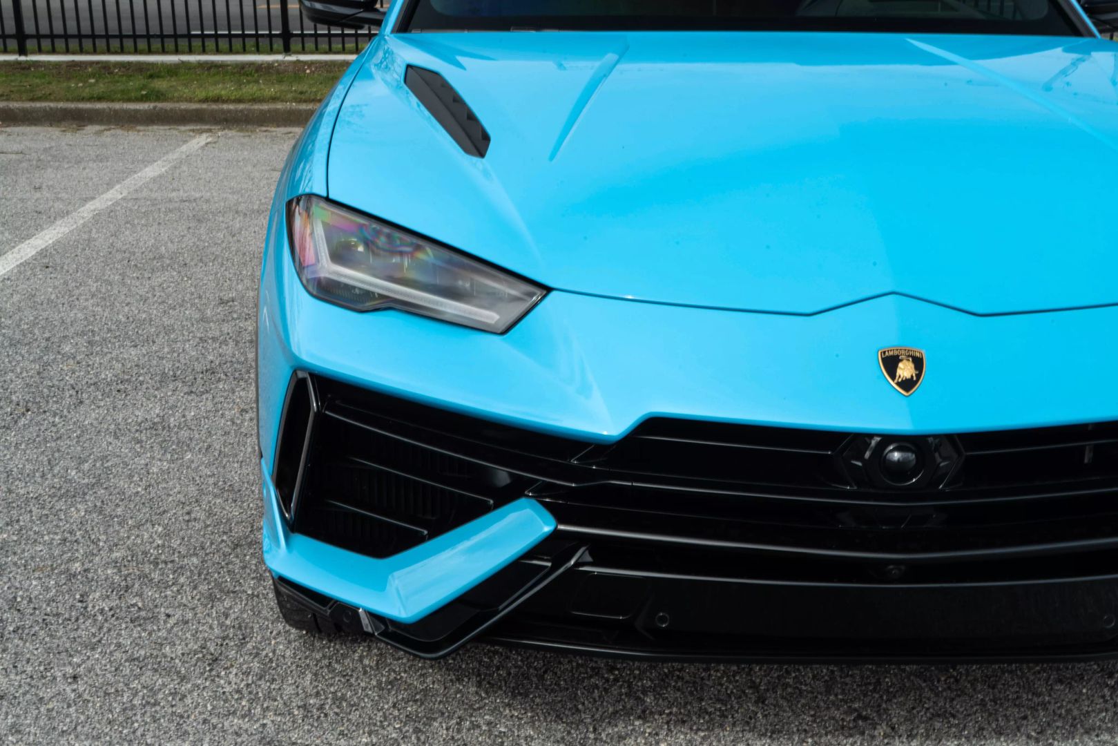 2023 Lamborghini Urus - Image 4