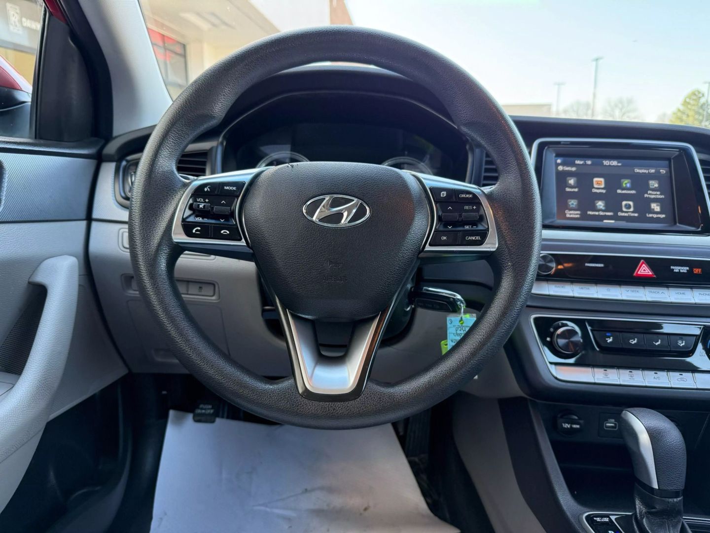 2018 Hyundai Sonata - Image 20