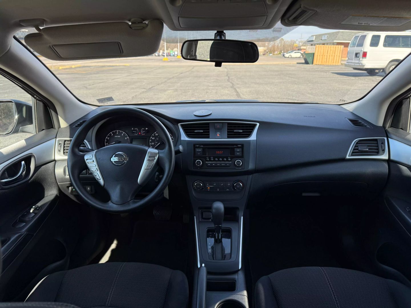 2017 Nissan Sentra - Image 16