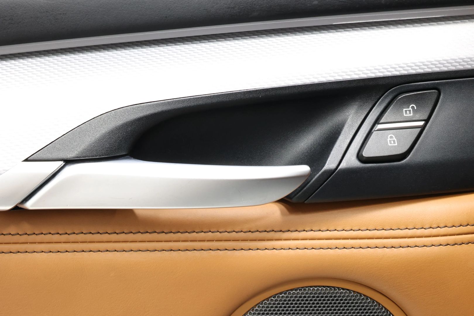 2015 Bmw X6 - Image 12