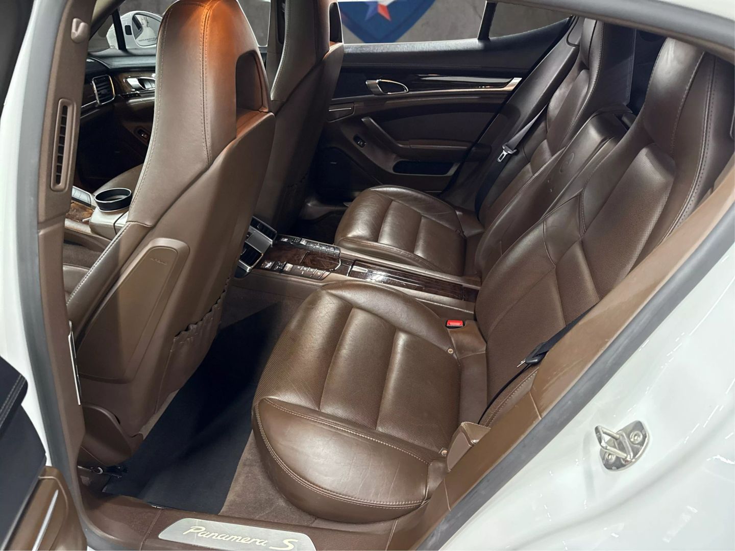 2015 Porsche Panamera - Image 32