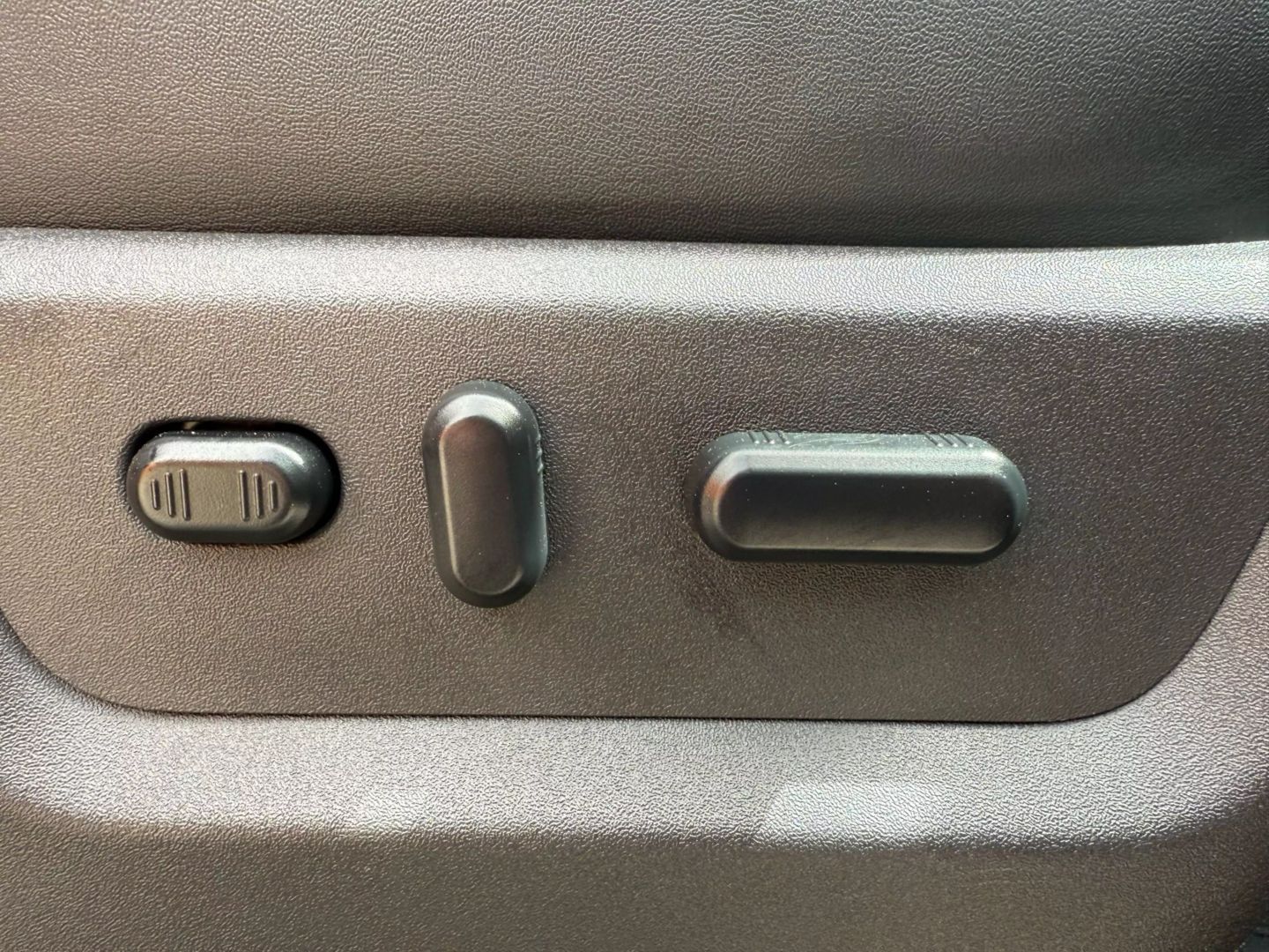 2015 Ford F250 Super Duty Crew Cab - Image 22