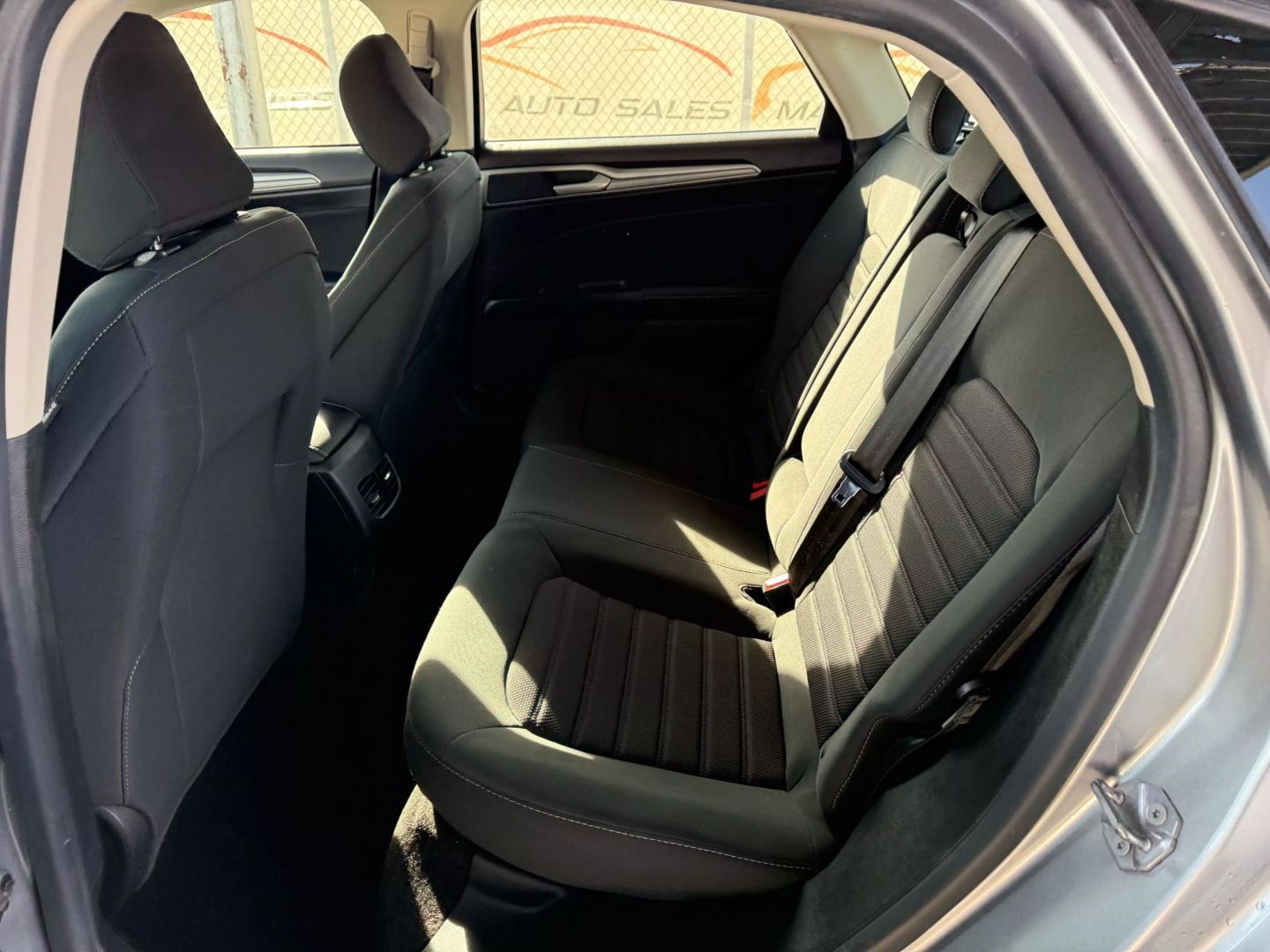 2020 Ford Fusion - Image 18