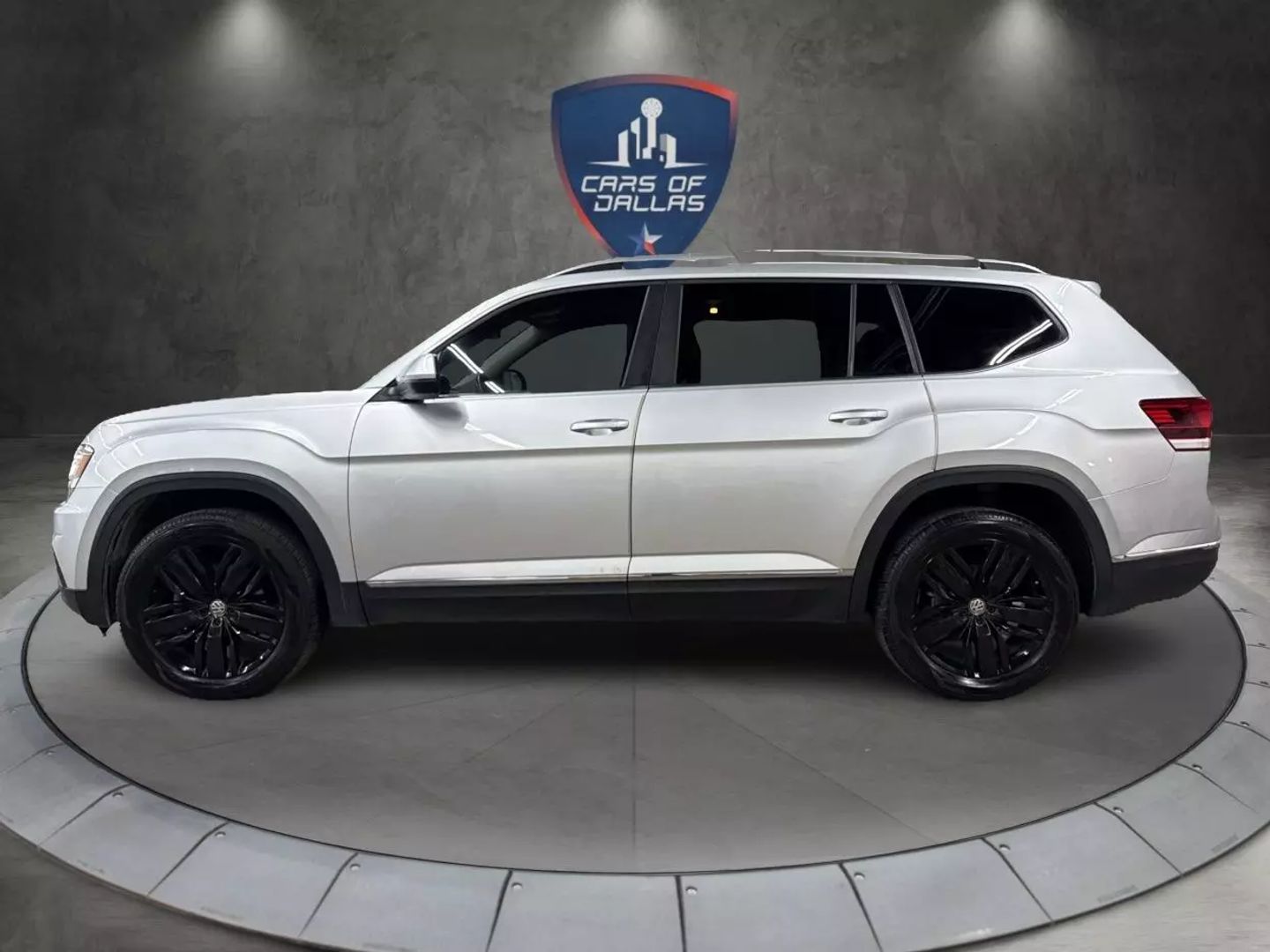 2018 Volkswagen Atlas - Image 2