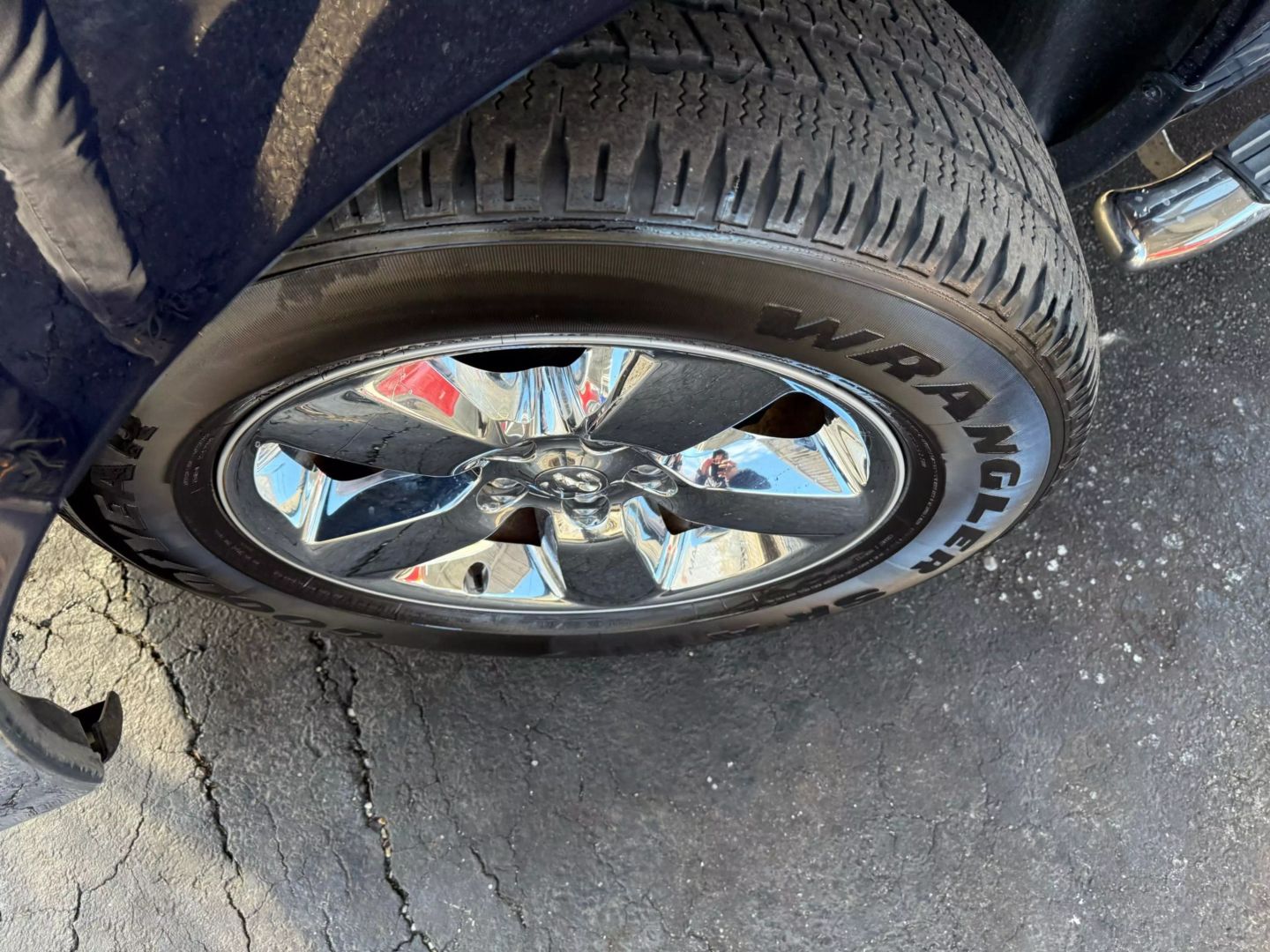 2017 Ram 1500 Crew Cab - Image 38