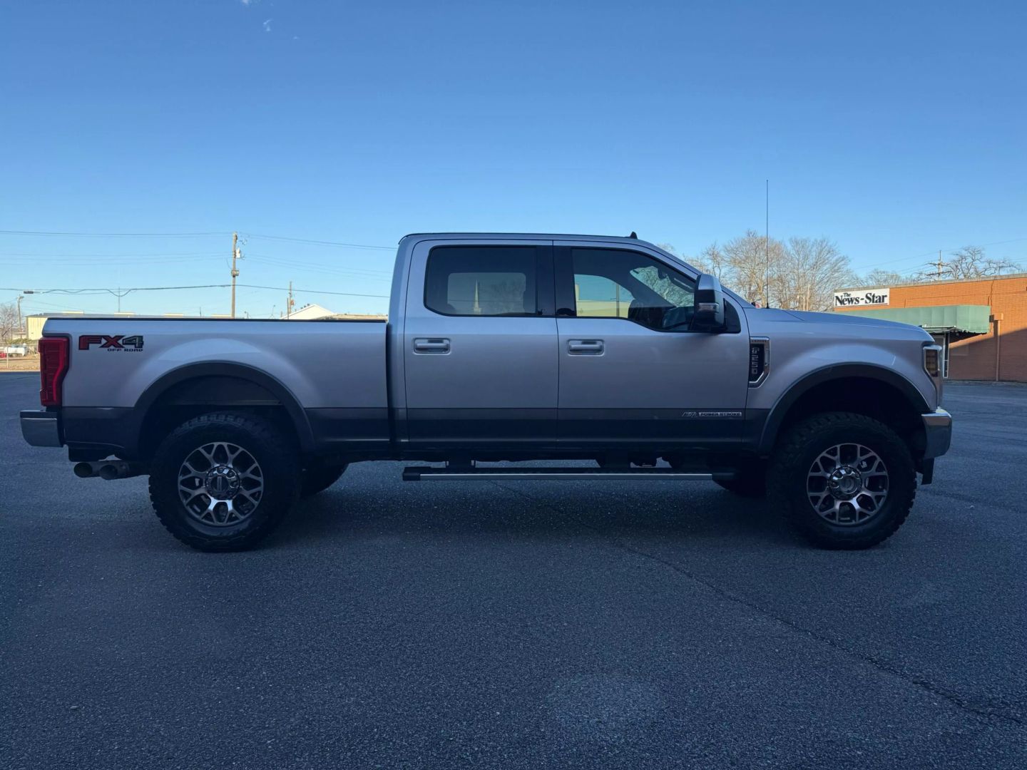 2019 Ford F250 Super Duty Crew Cab - Image 7