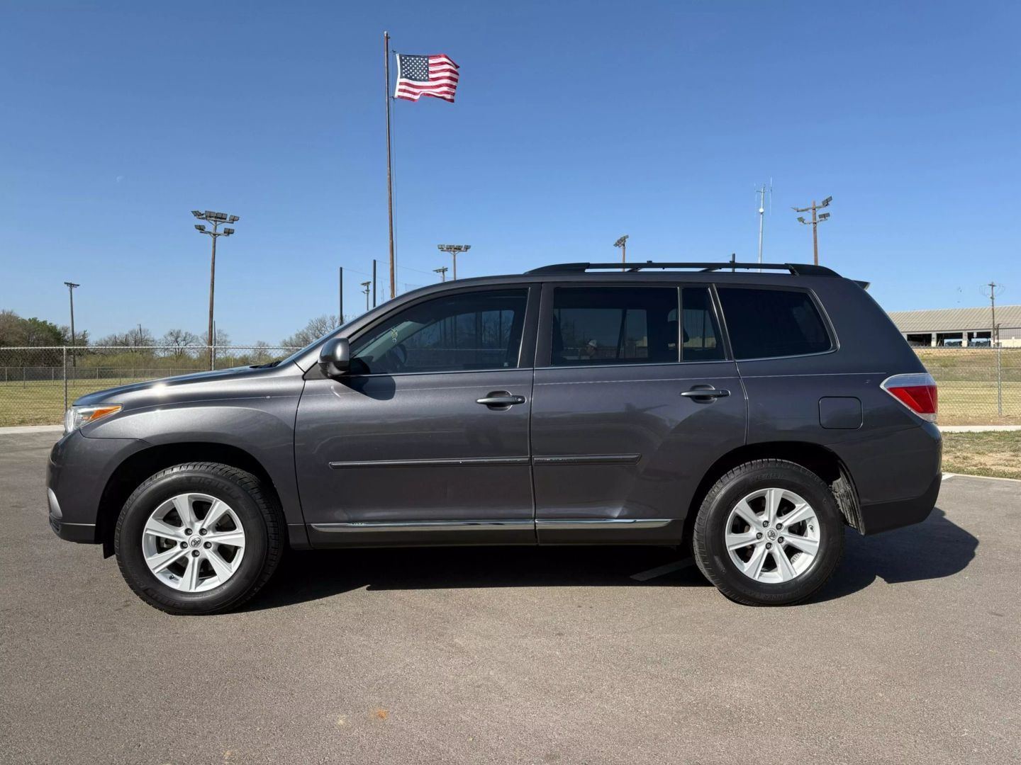 2013 Toyota Highlander - Image 3