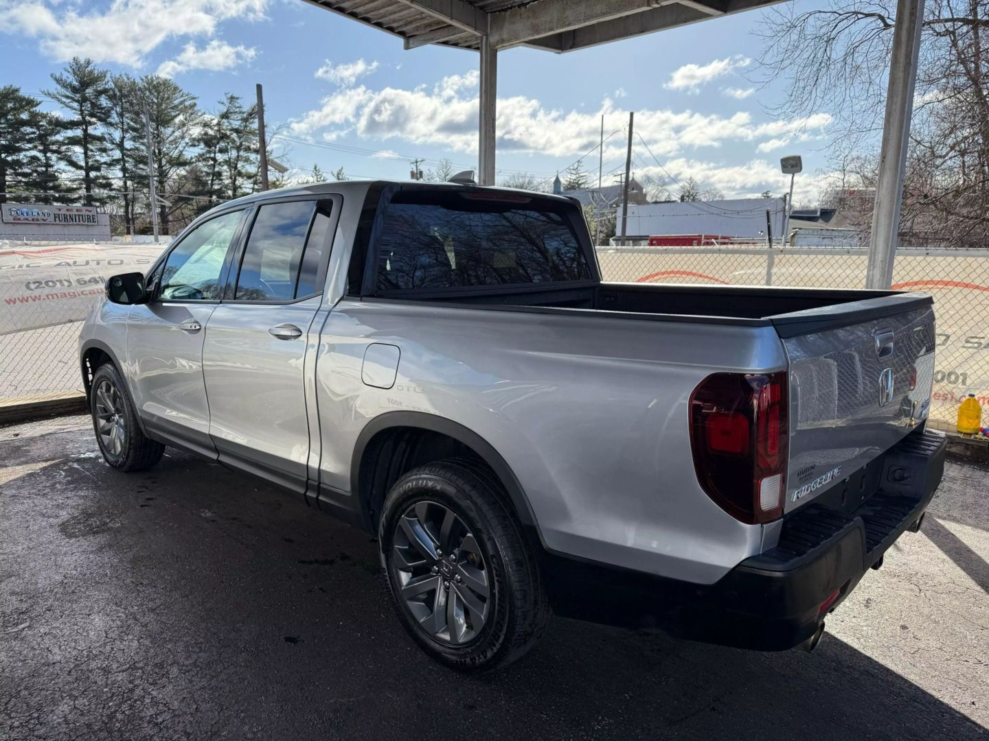 2021 Honda Ridgeline - Image 13