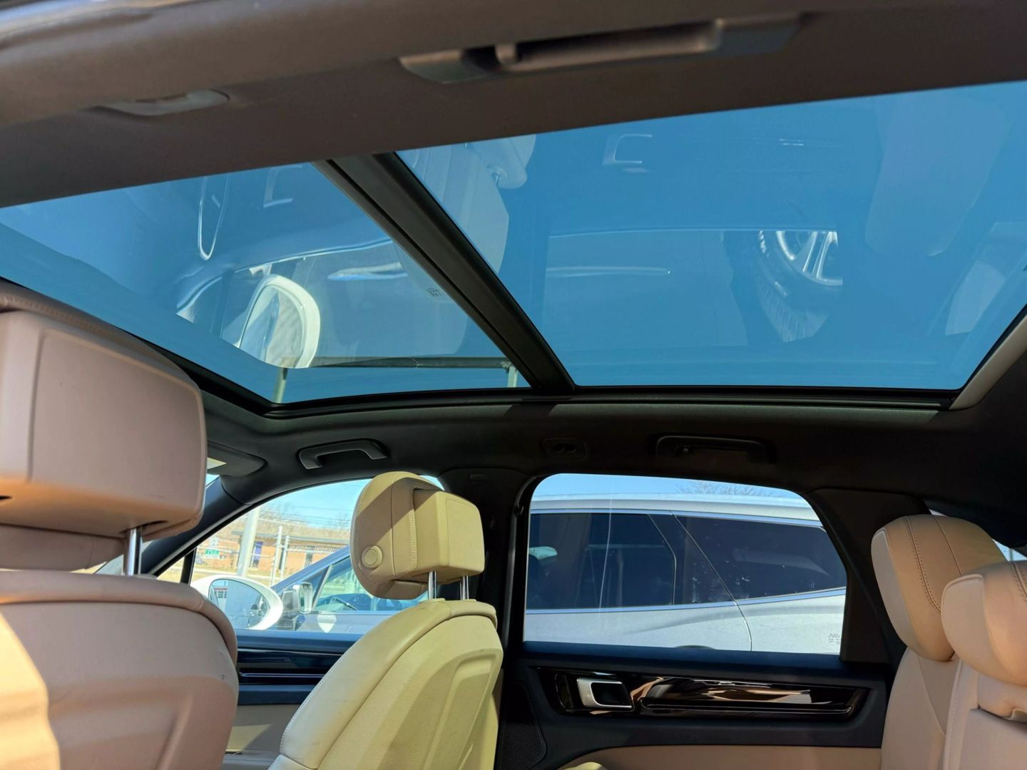 2019 Porsche Cayenne - Image 41