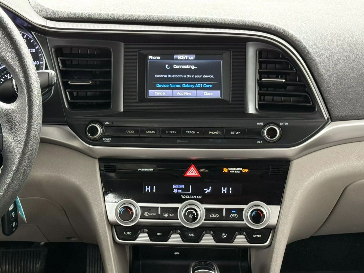 2020 Hyundai Elantra - Image 28
