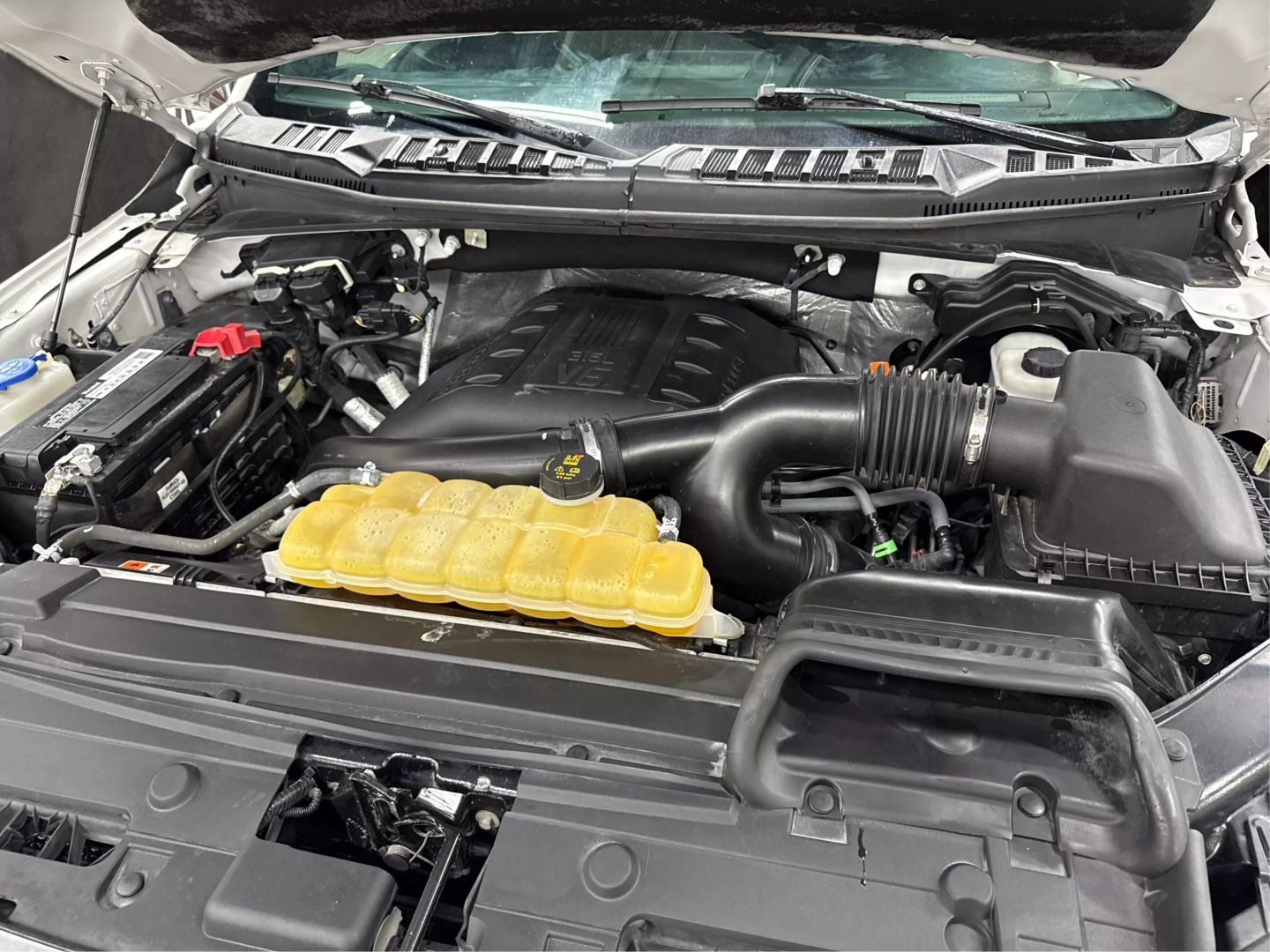 2016 Ford F150 Supercrew Cab - Image 9