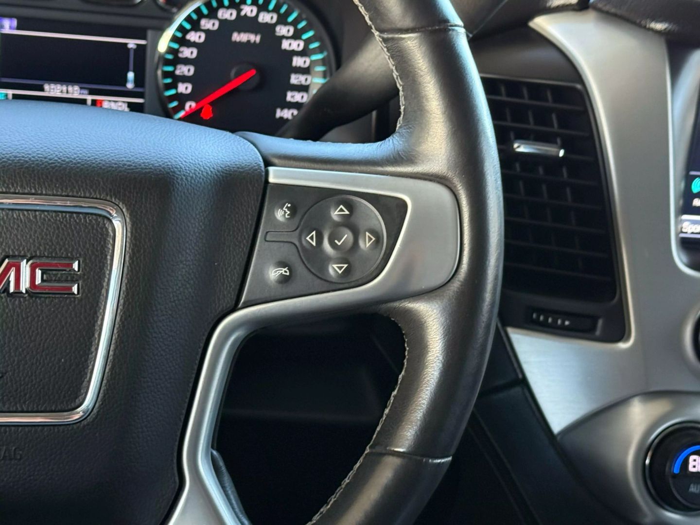 2017 Gmc Yukon - Image 36