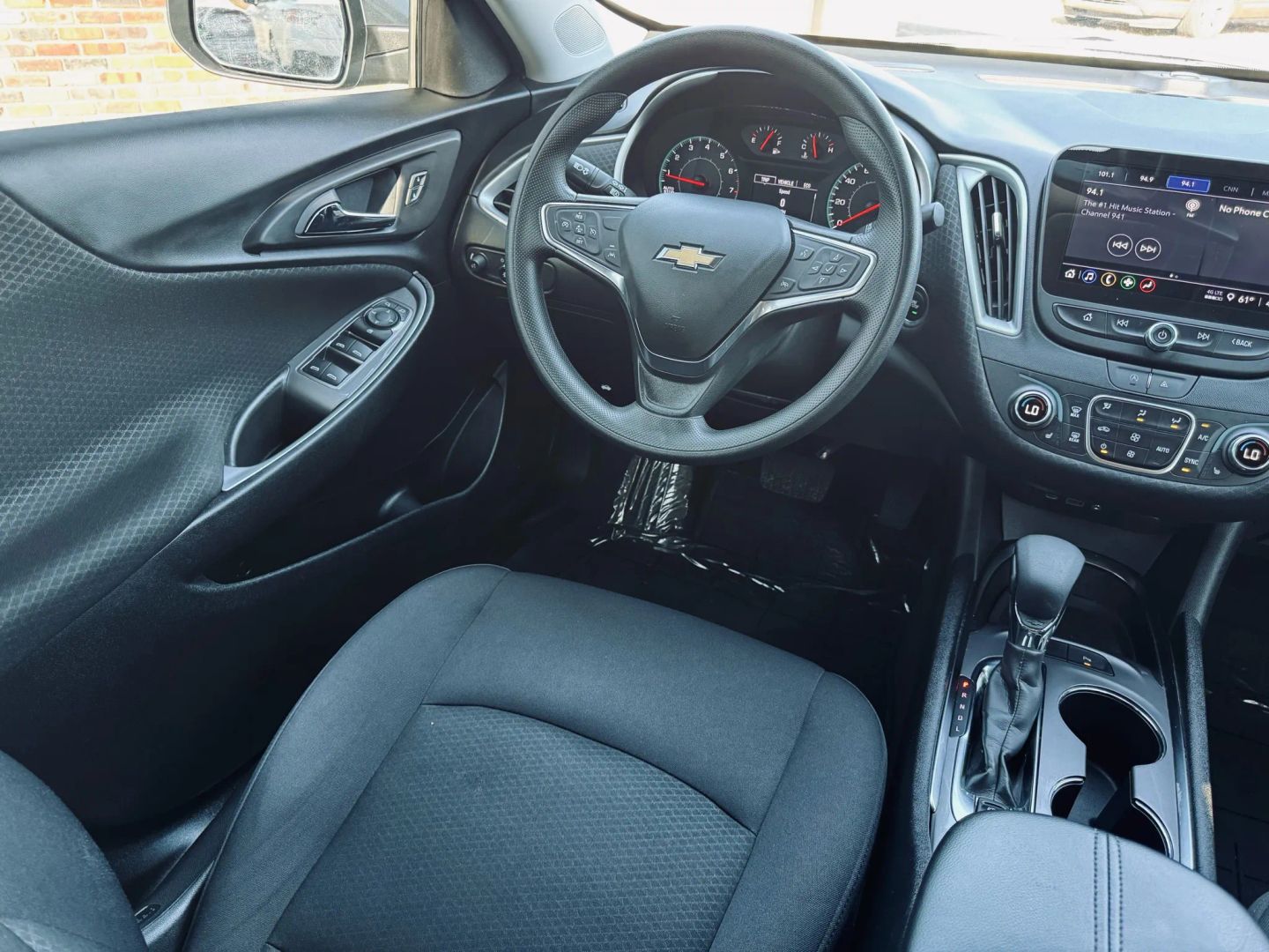 2024 Chevrolet Malibu - Image 19